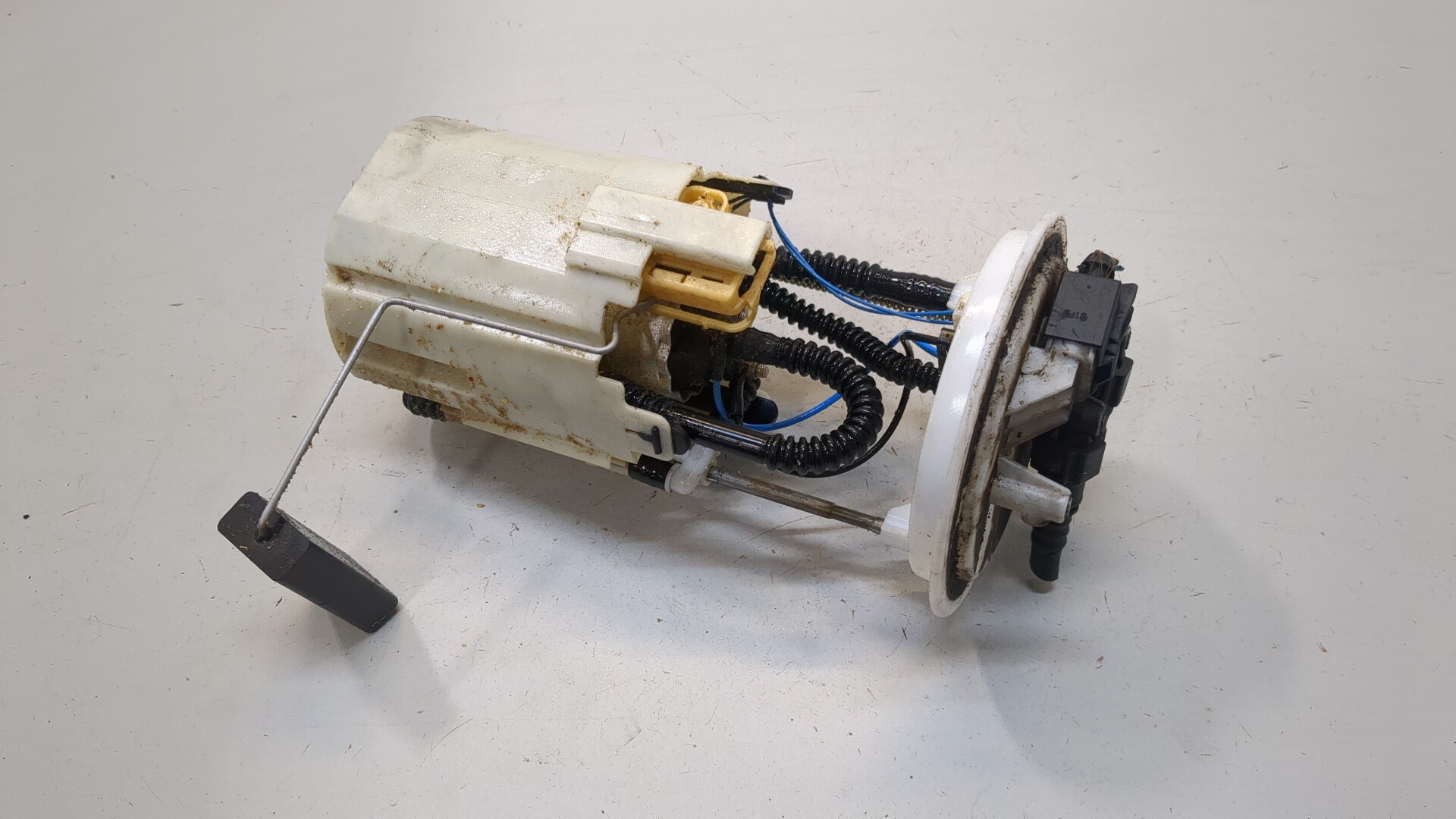 Насос топливный электрический