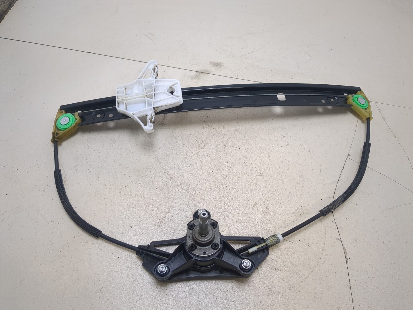 Стеклоподъемник механ. задний правый