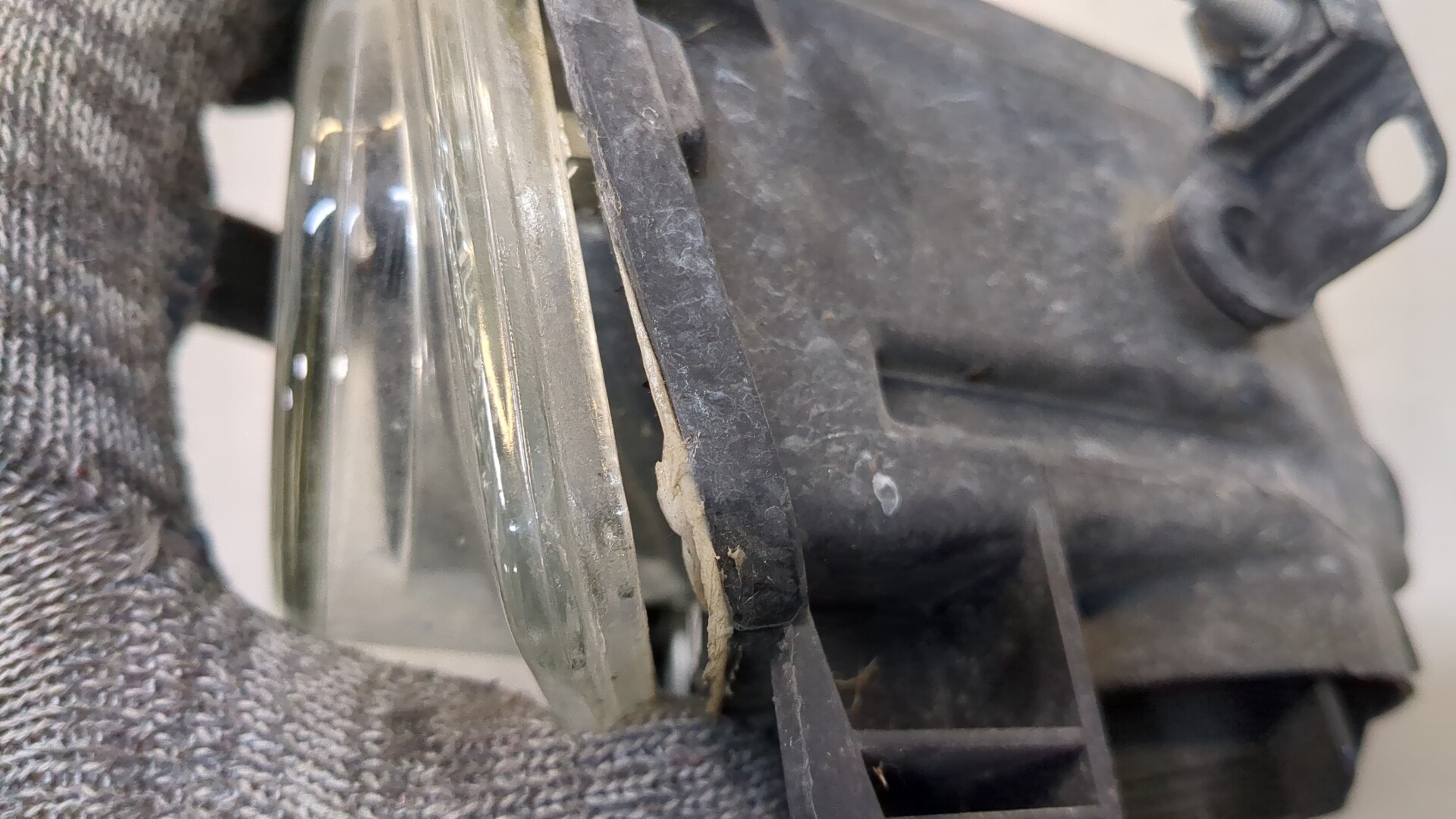 Фара противотуманная правая