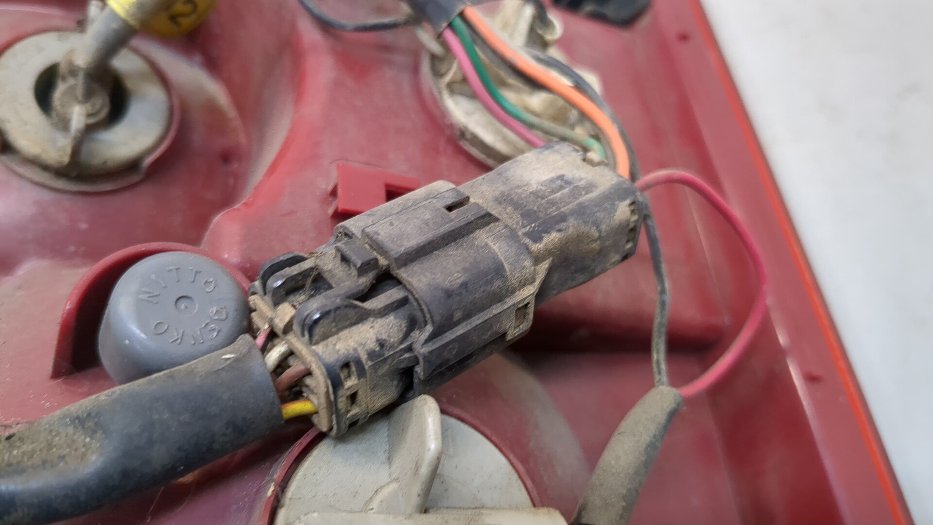 Фонарь задний левый