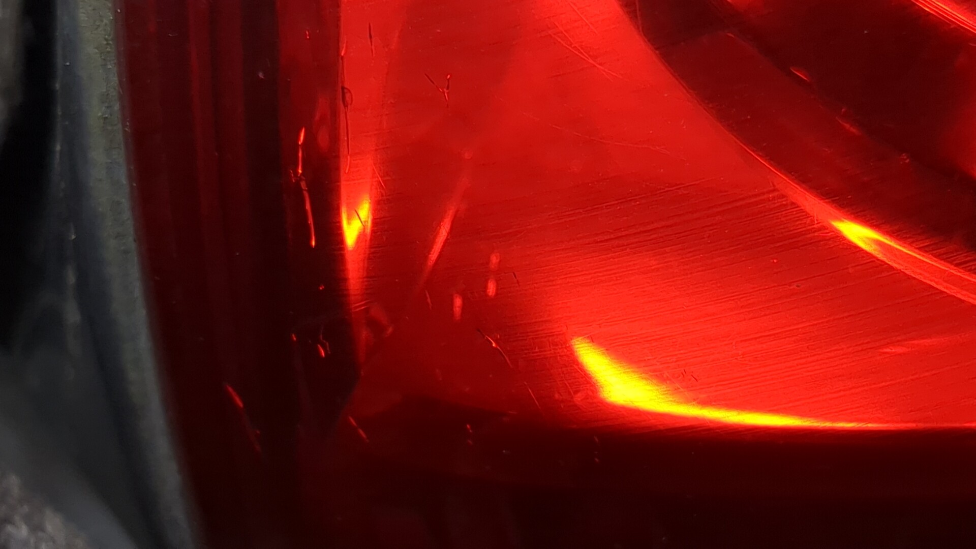 Фонарь задний левый