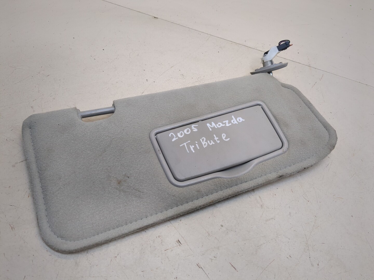 Козырек солнцезащитный