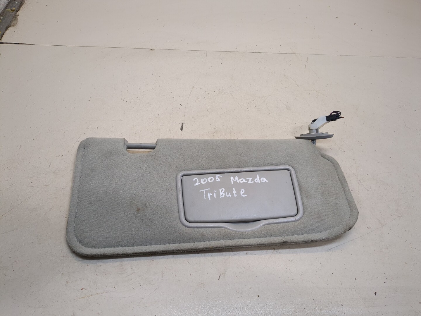 Козырек солнцезащитный