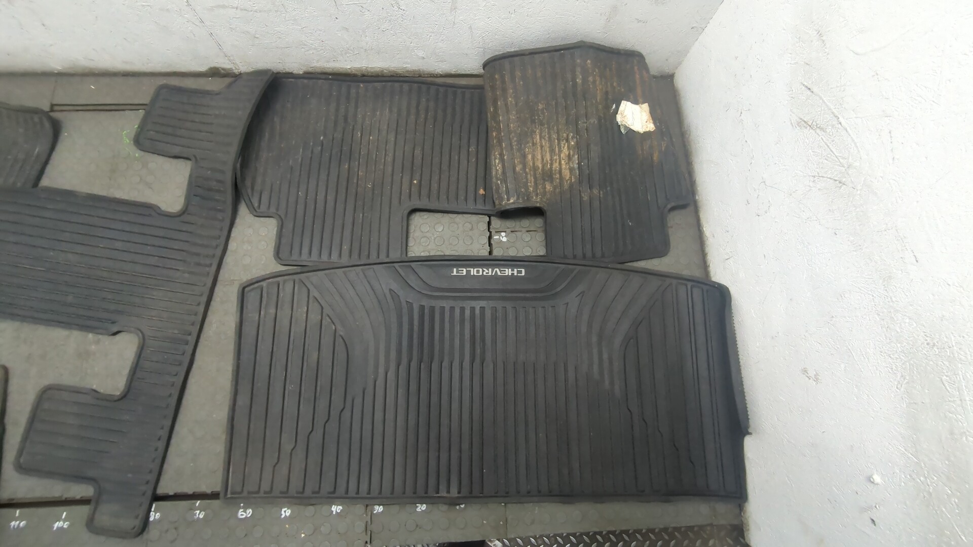 Покрытие напольное (ковролин)