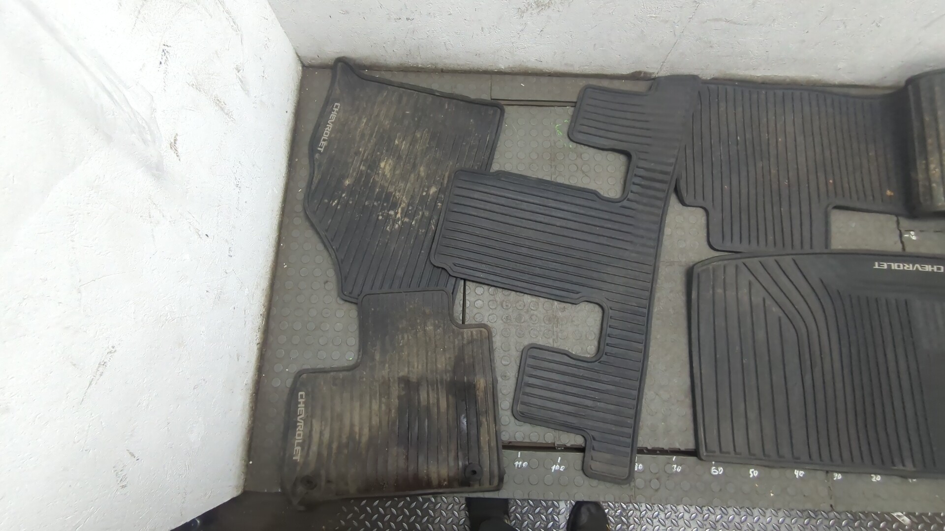 Покрытие напольное (ковролин)