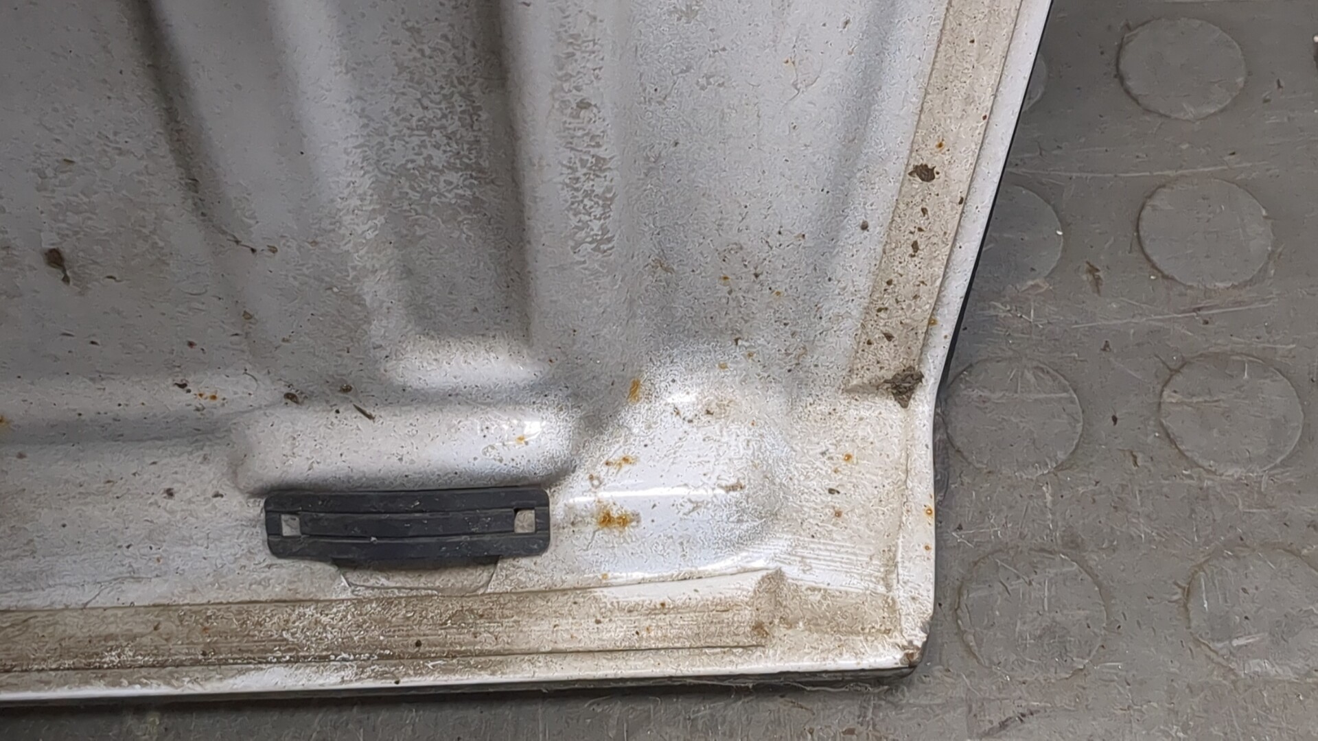 Дверь передняя левая