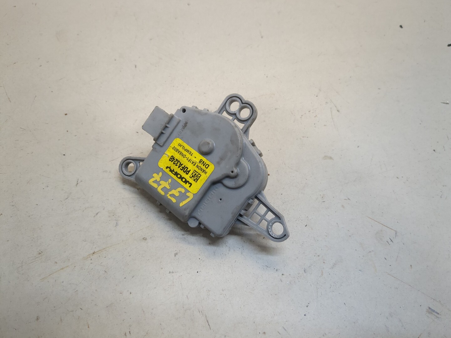 Моторчик заслонки печки