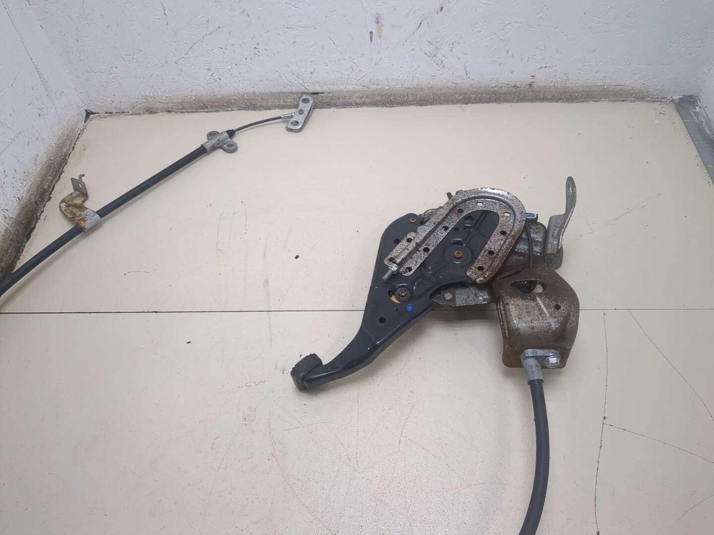 Рычаг стояночного тормоза