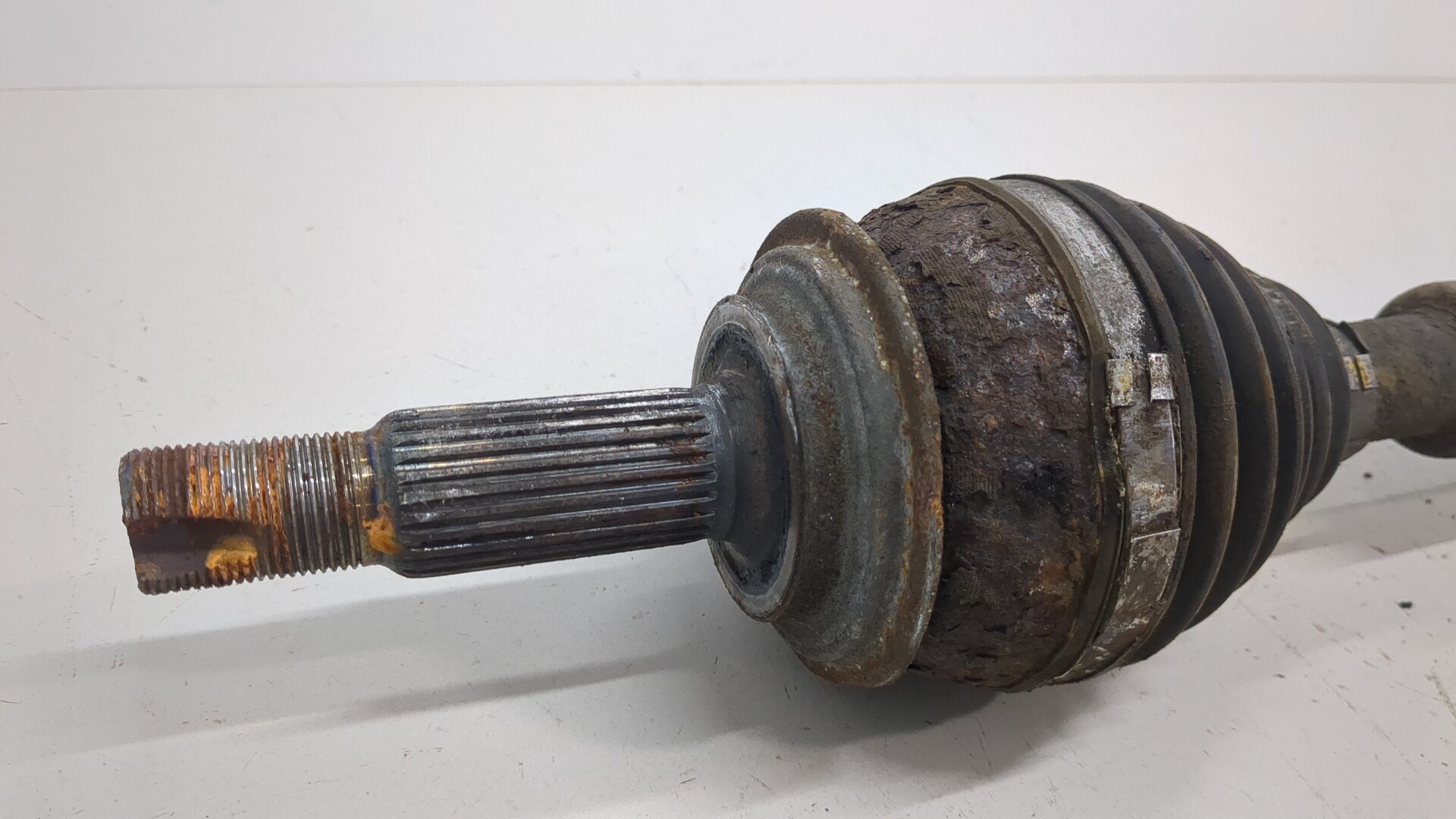 Полуось передняя правая