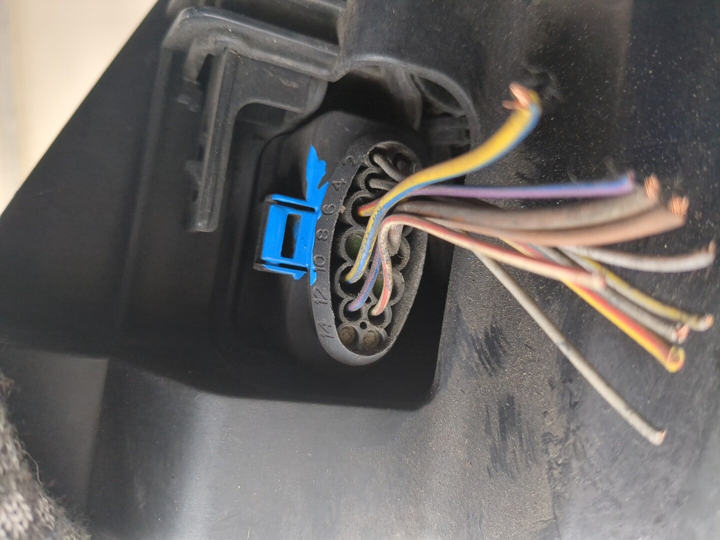 Фара правая