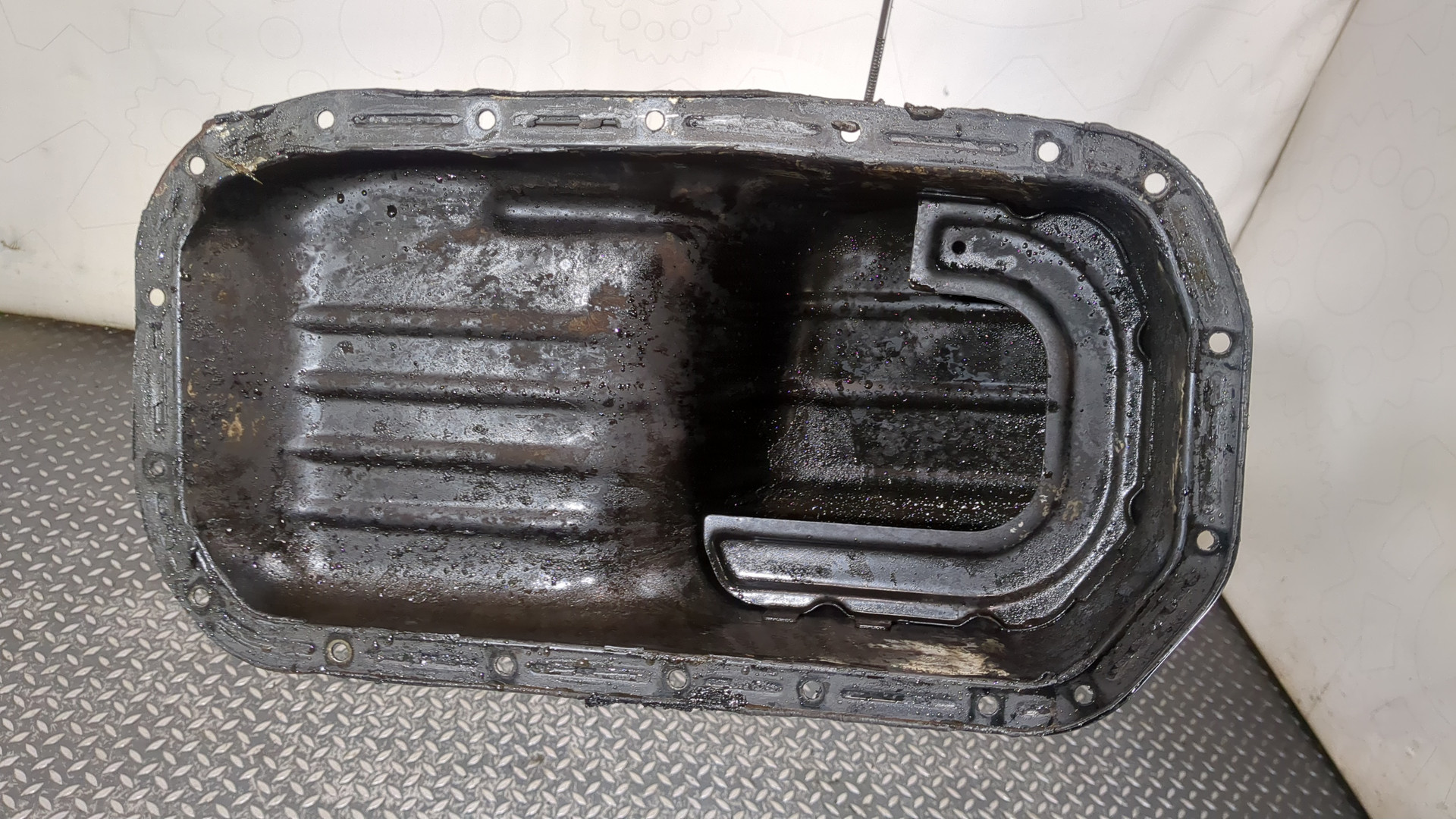 Поддон масляный двигателя (картер)