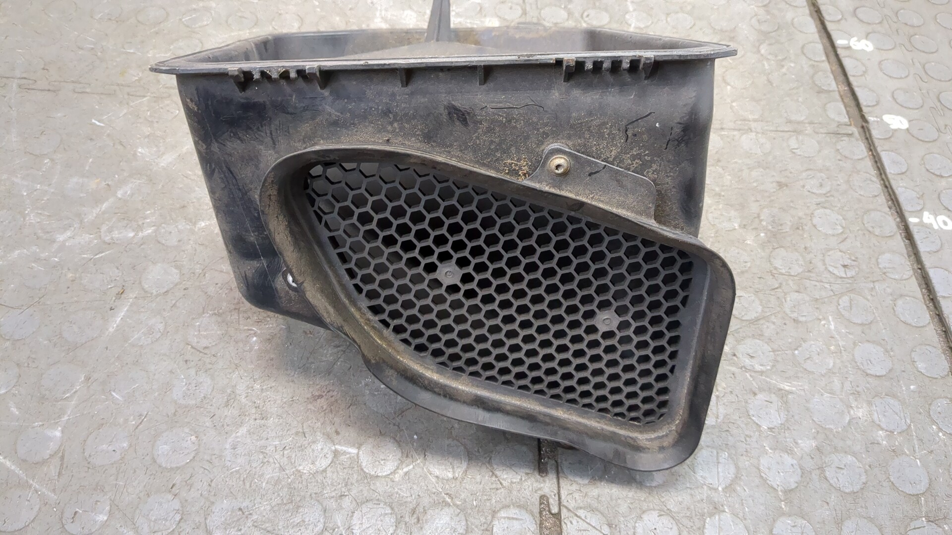 Воздухозаборник (внутри)