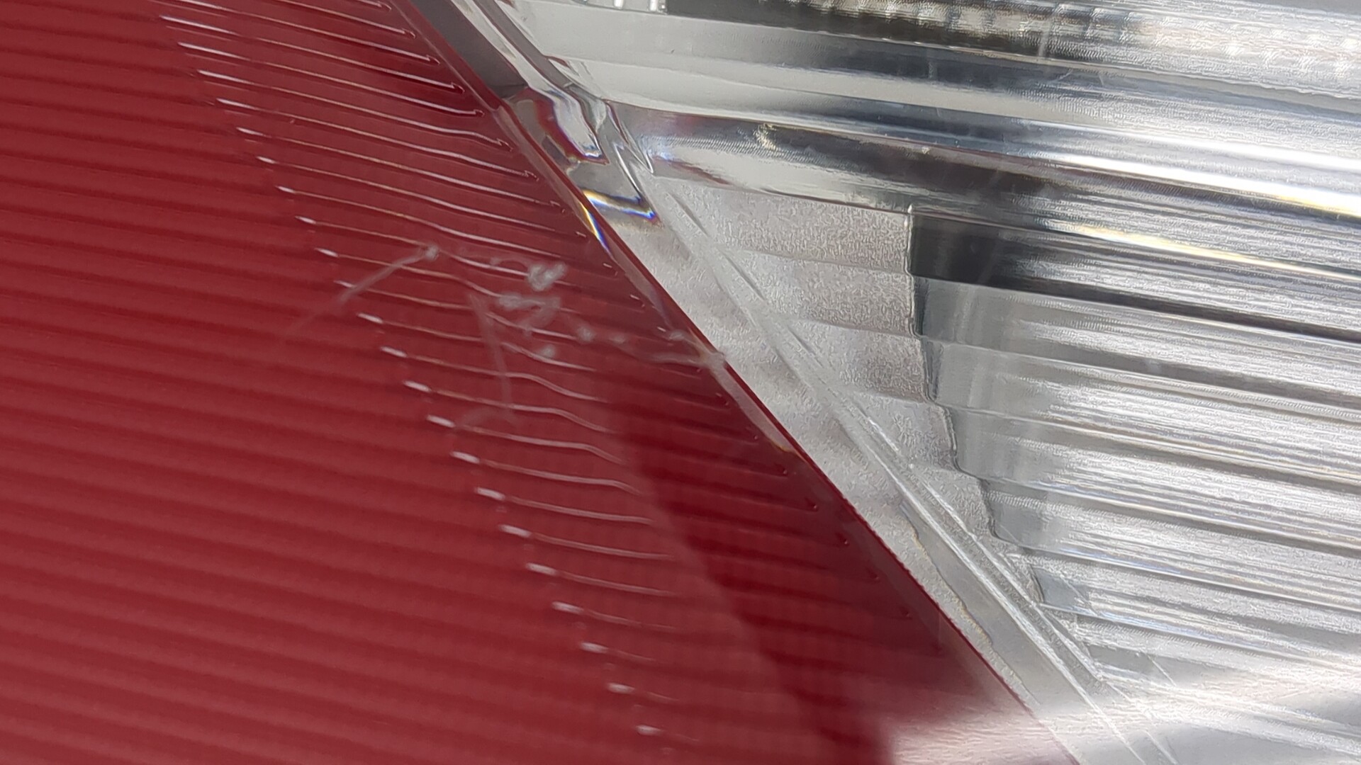 Фонарь задний левый