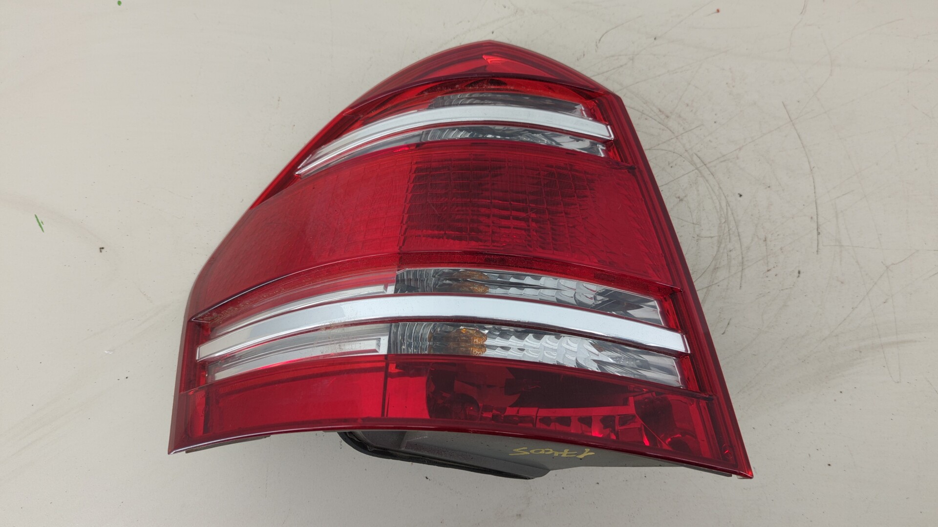 Фонарь задний левый