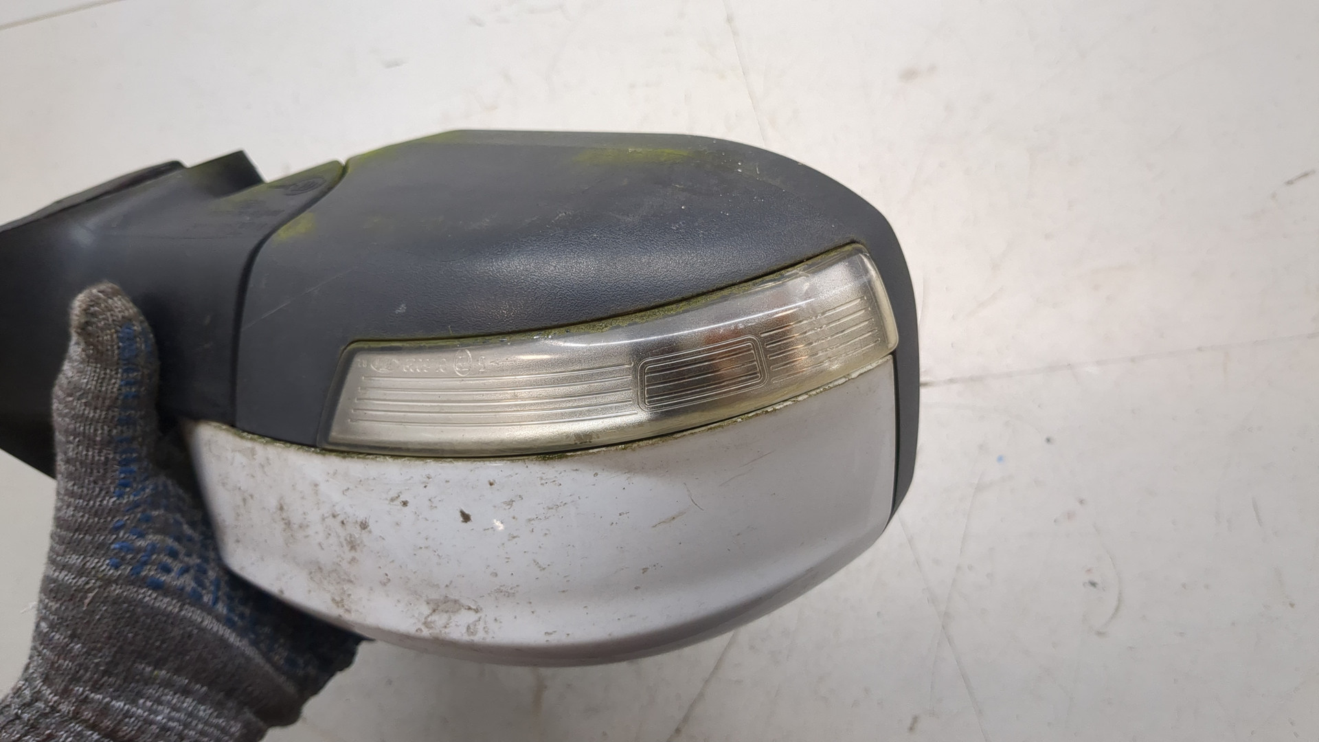 Зеркало правое электрическое