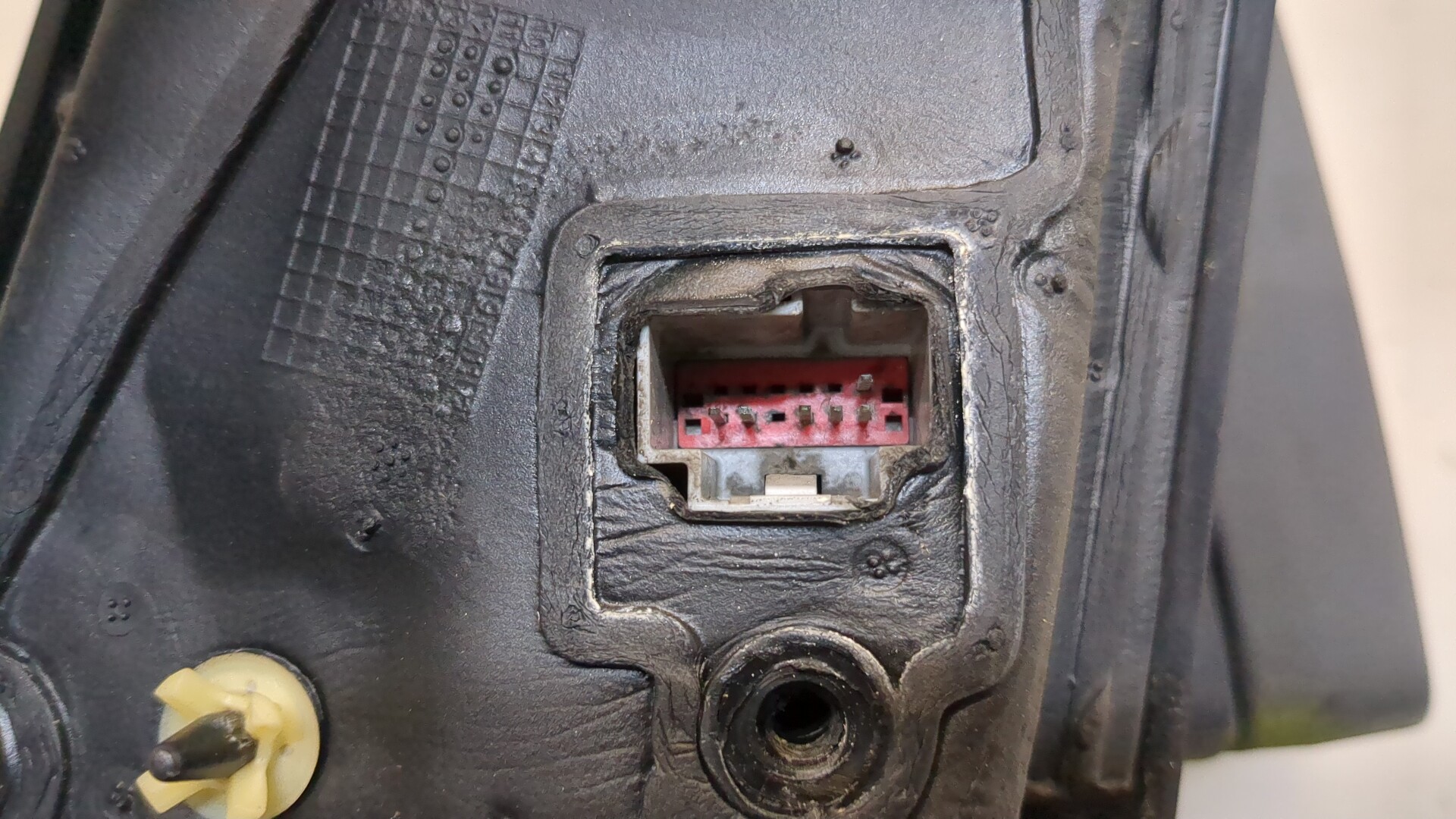 Зеркало правое электрическое