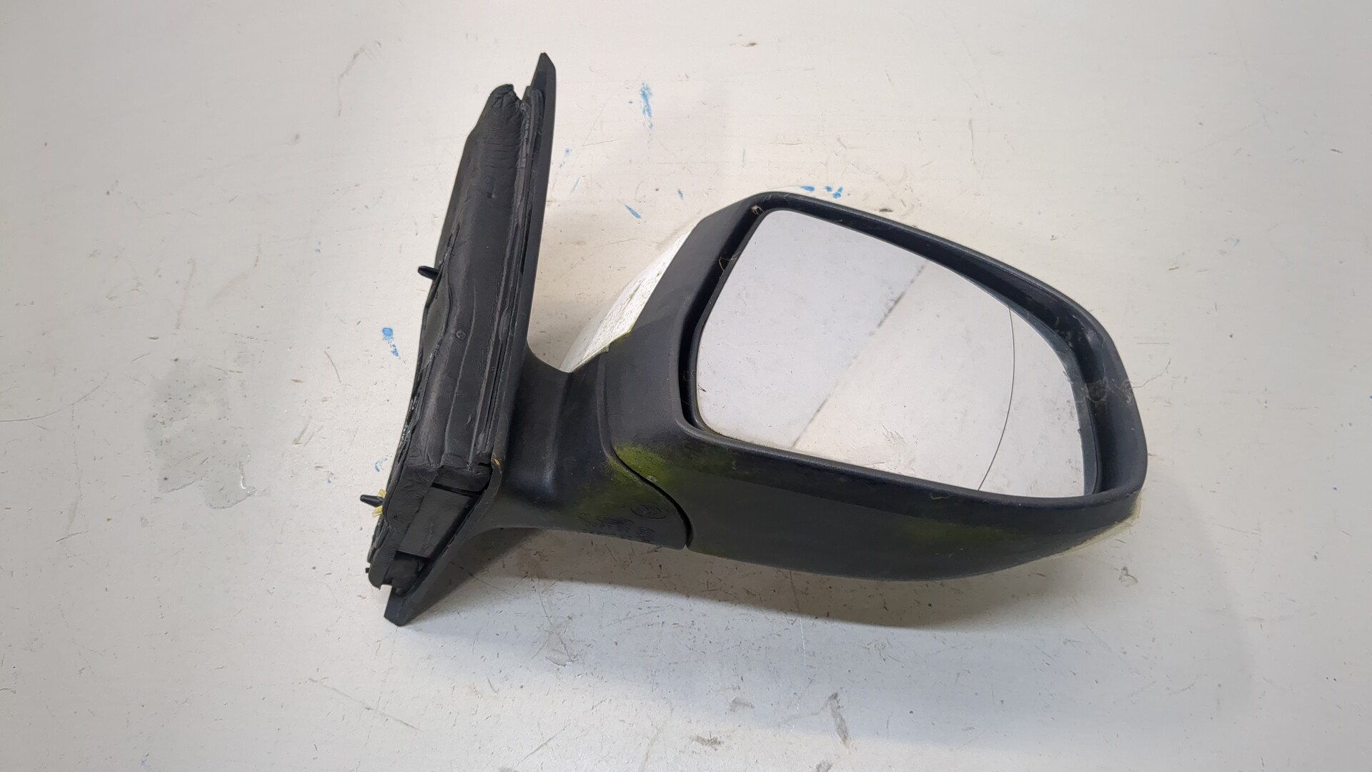 Зеркало правое электрическое