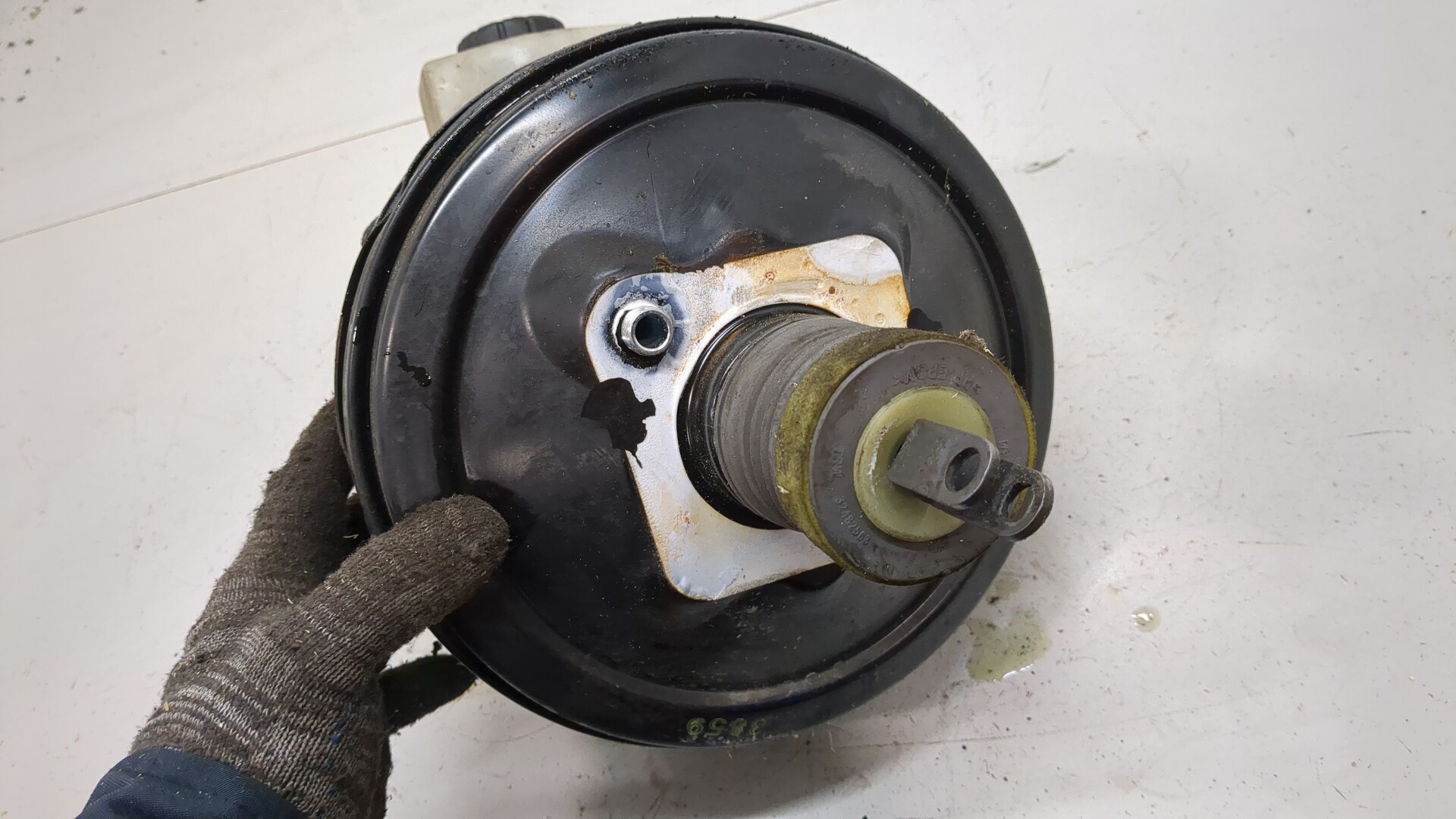 Цилиндр тормозной главный