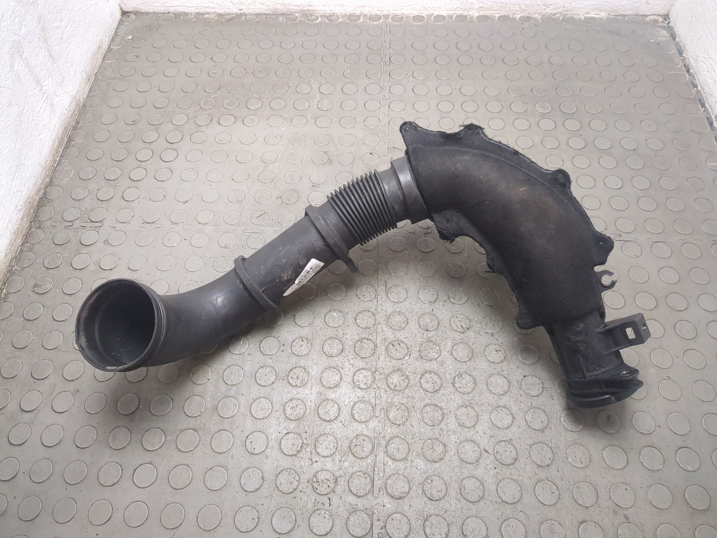 Патрубок воздушного фильтра