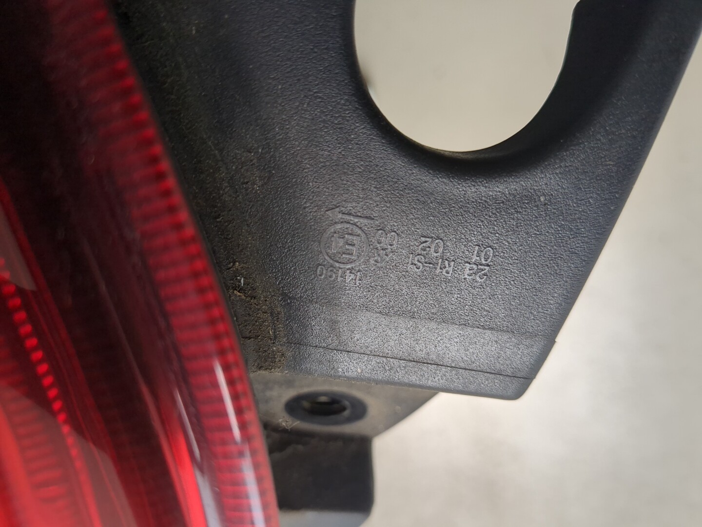 Фонарь задний правый