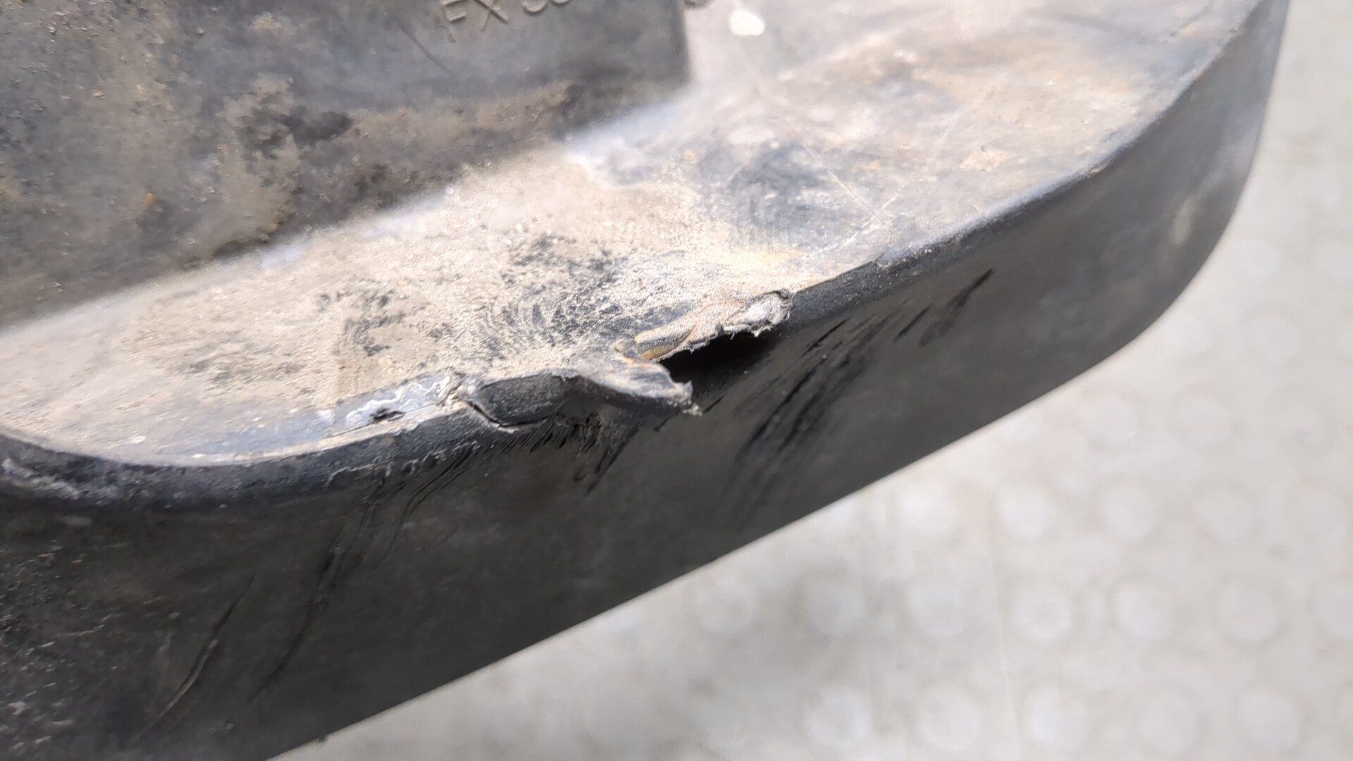 Брызговик задний левый