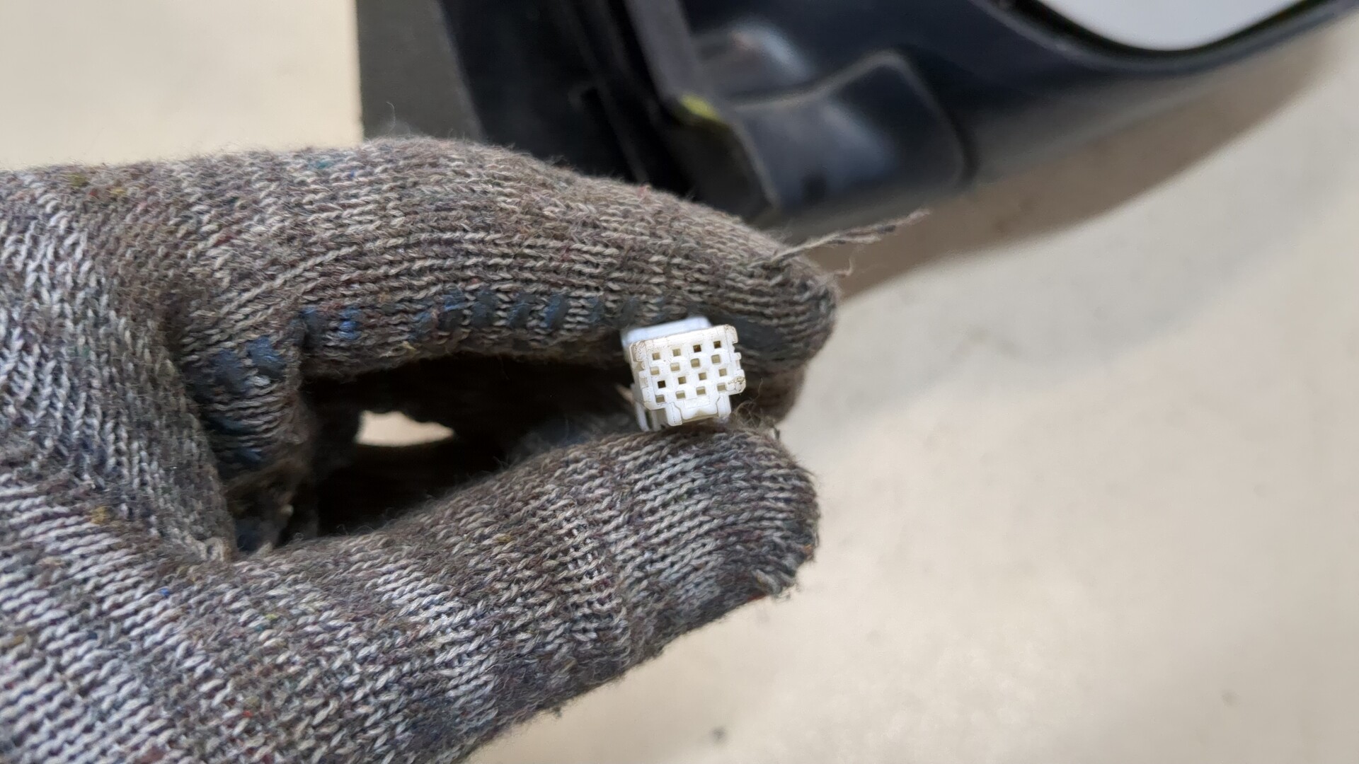 Зеркало правое электрическое