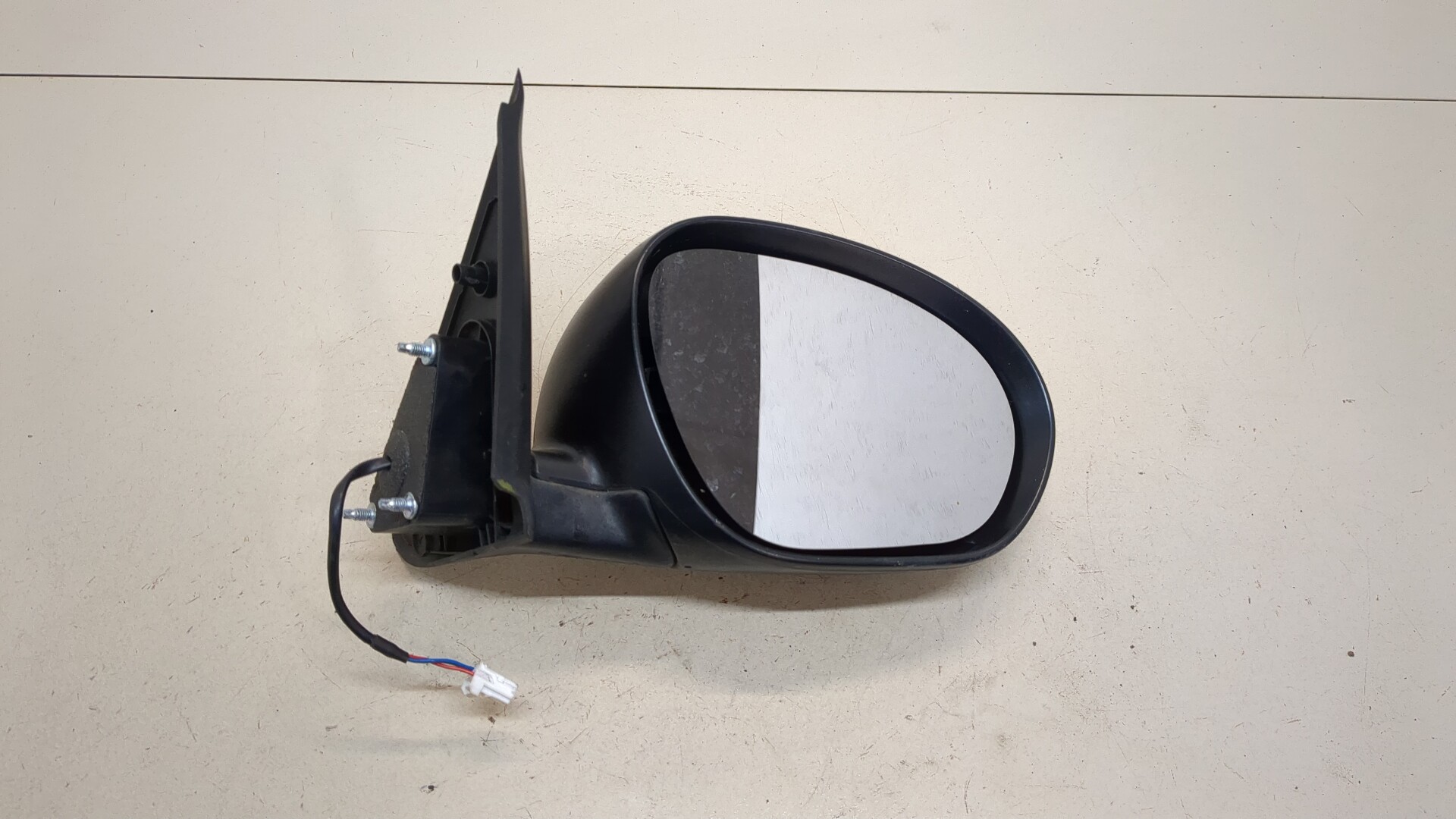 Зеркало правое электрическое