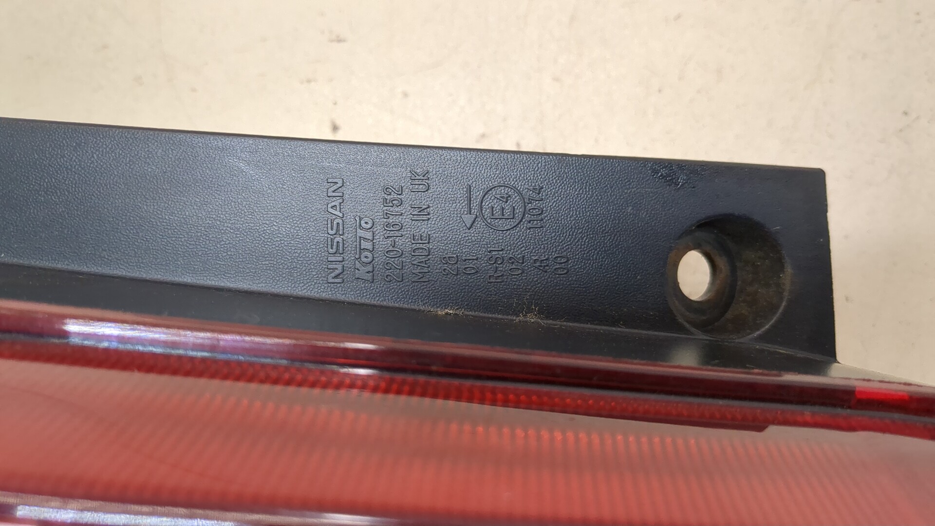 Фонарь задний левый