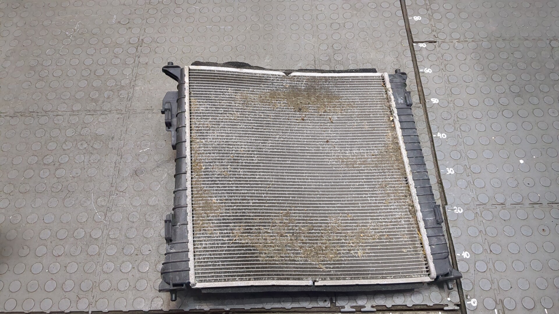 Радиатор охлаждения двигателя основной