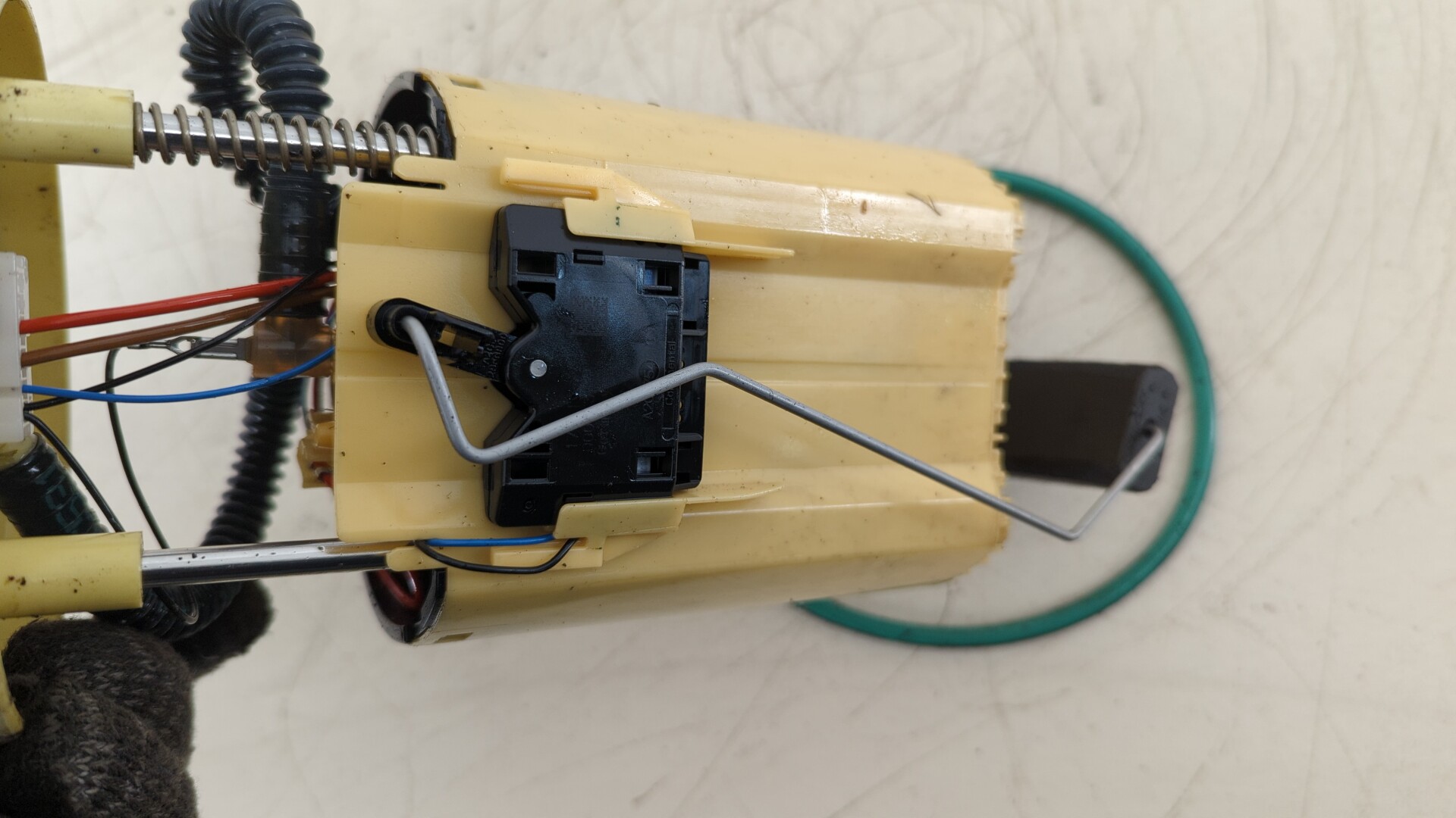 Насос топливный электрический