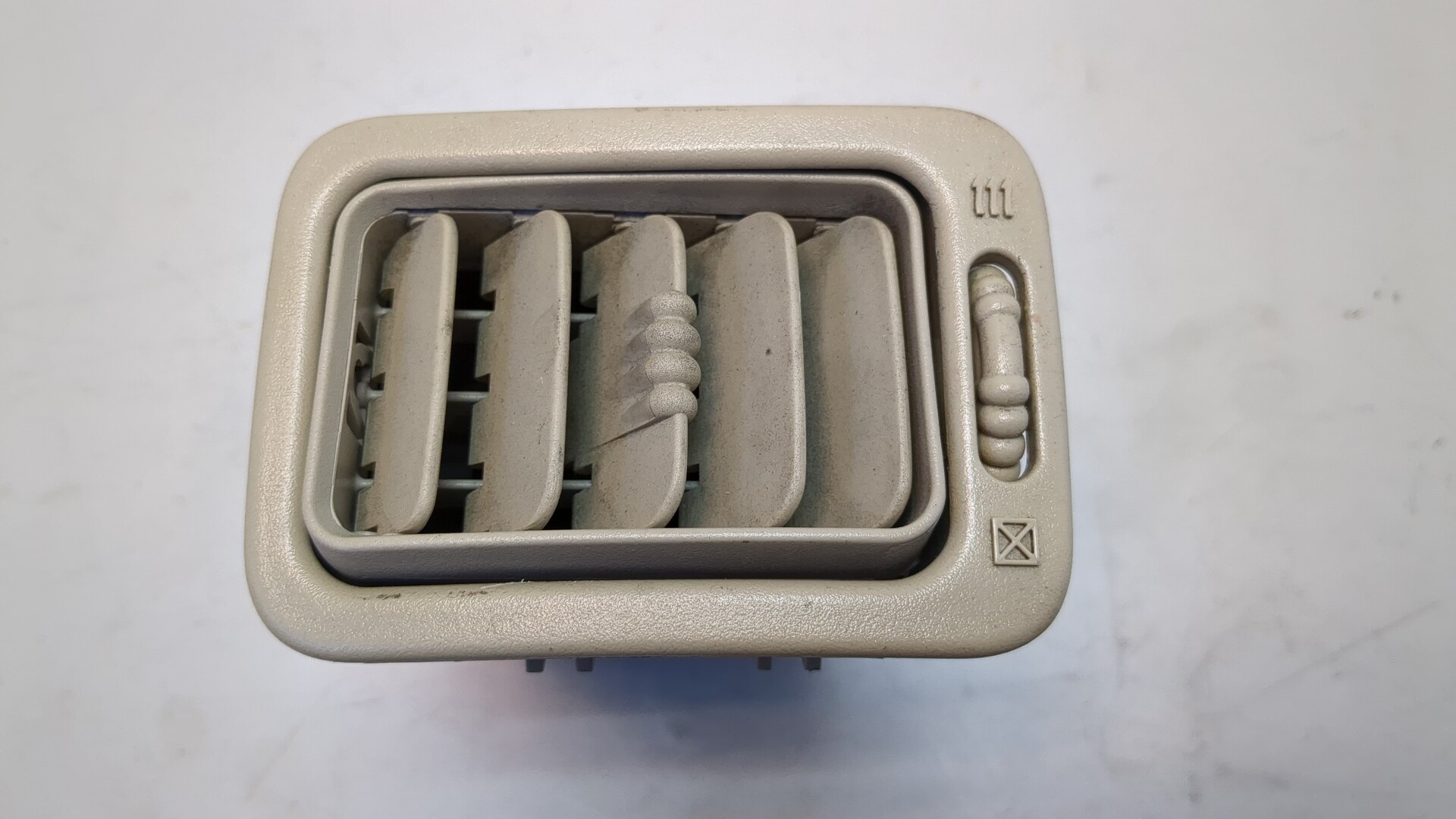 Дефлектор воздушный