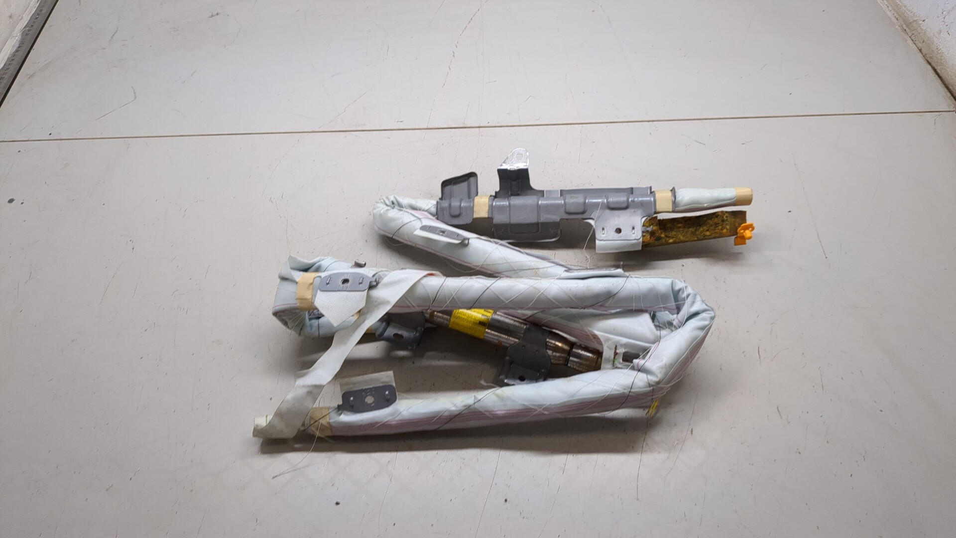 Подушка безопасности боковая (шторка)