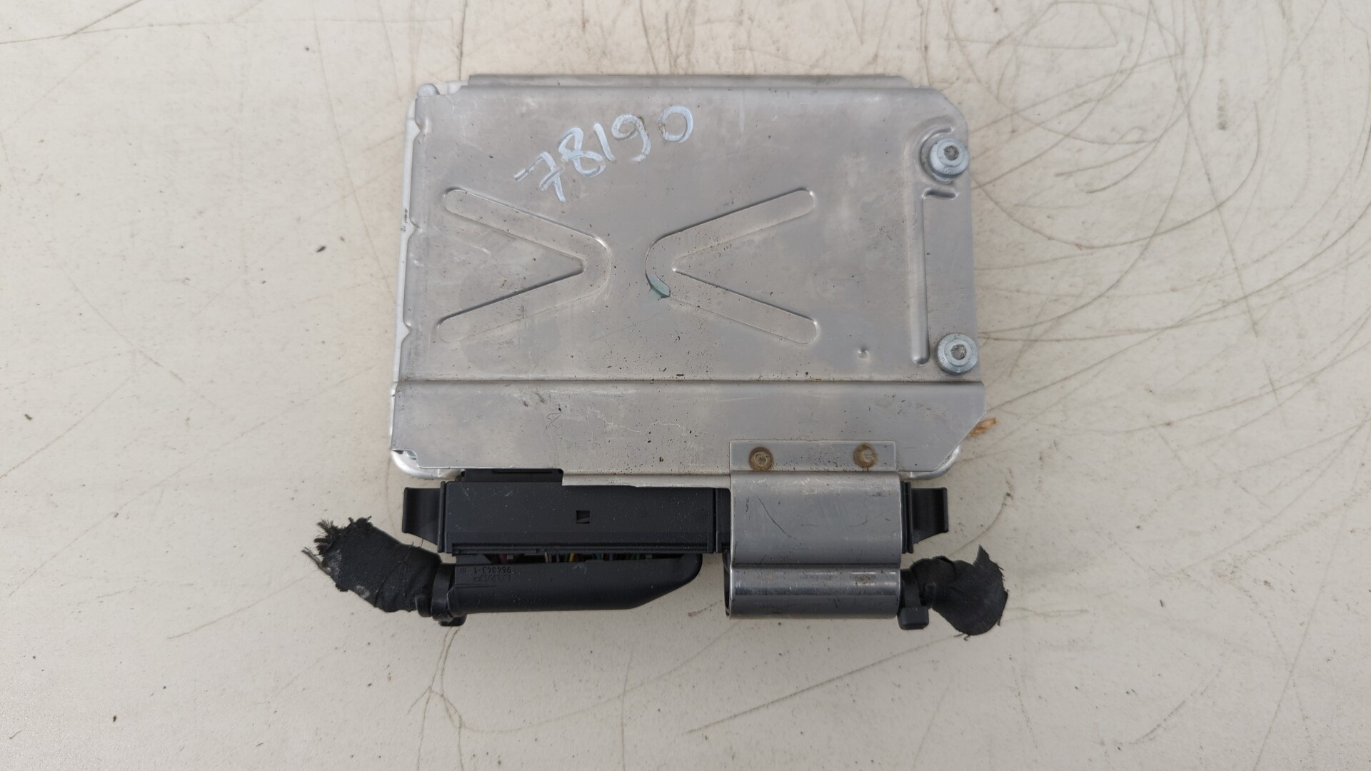 Блок управления двигателем