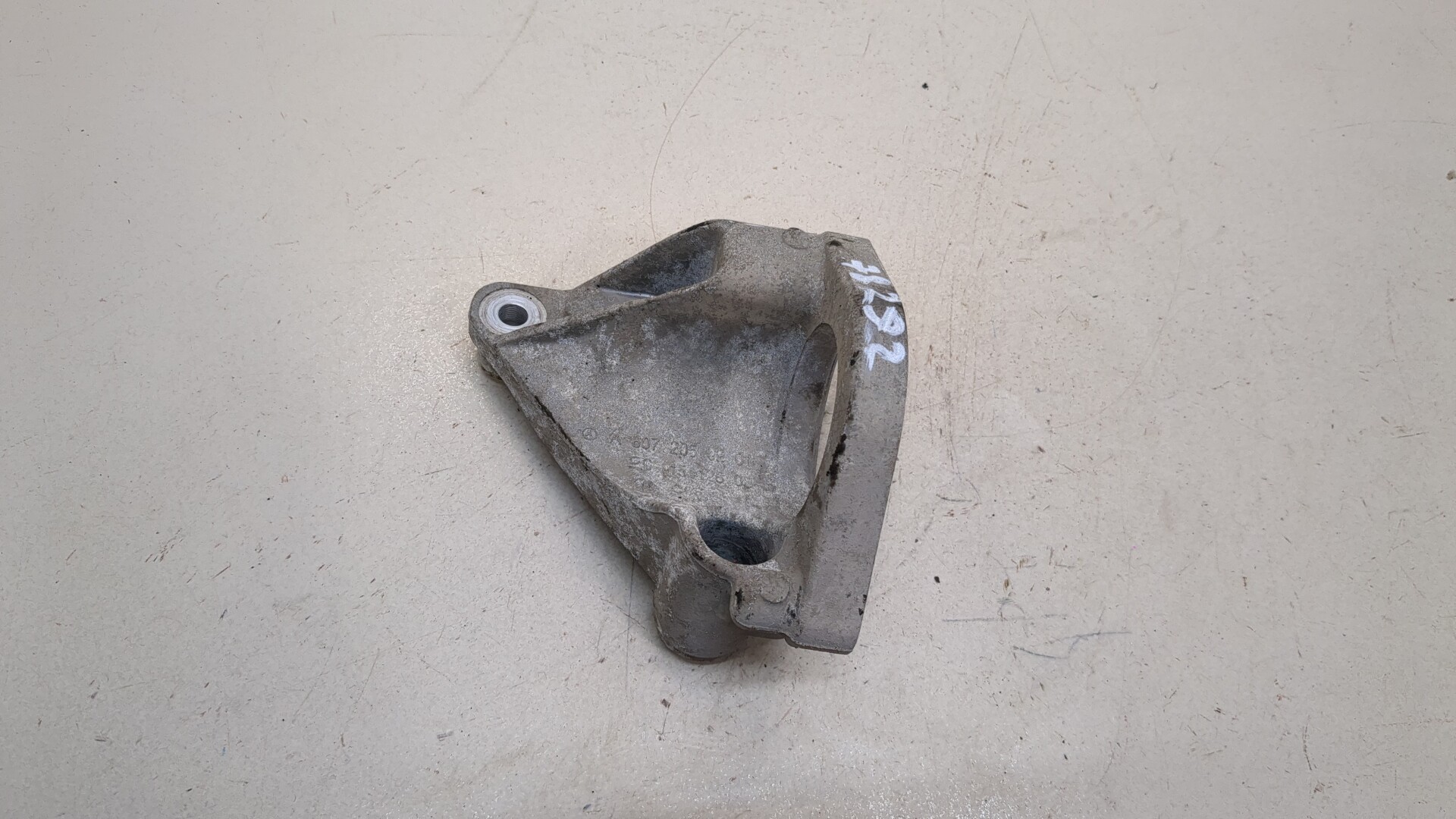 Кронштейн (п.з.к.)