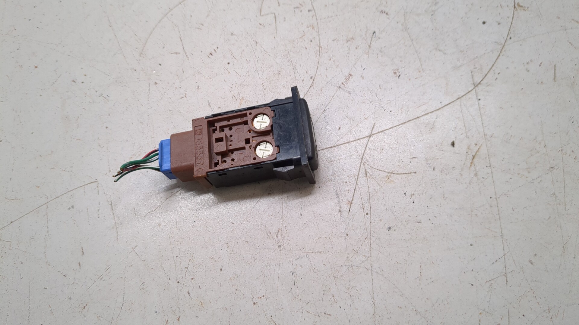 Кнопка обогрева сидений