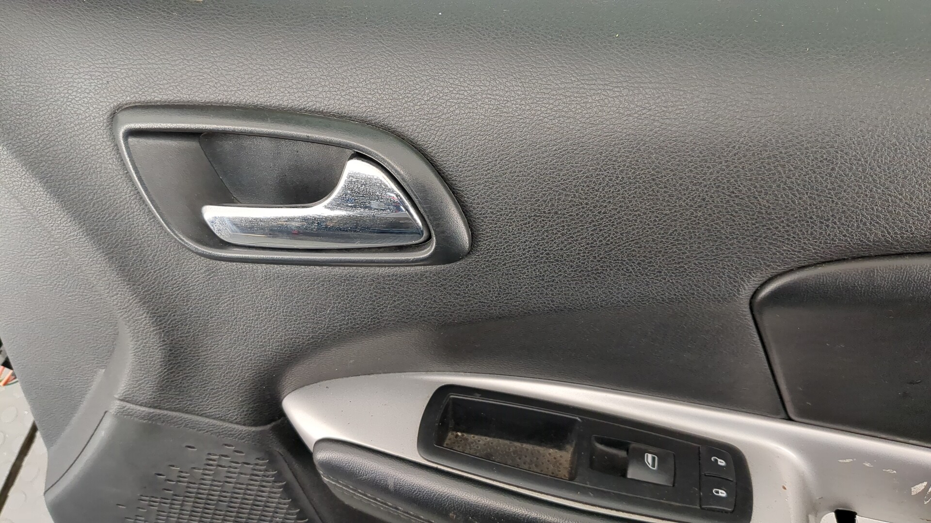 Дверь передняя правая