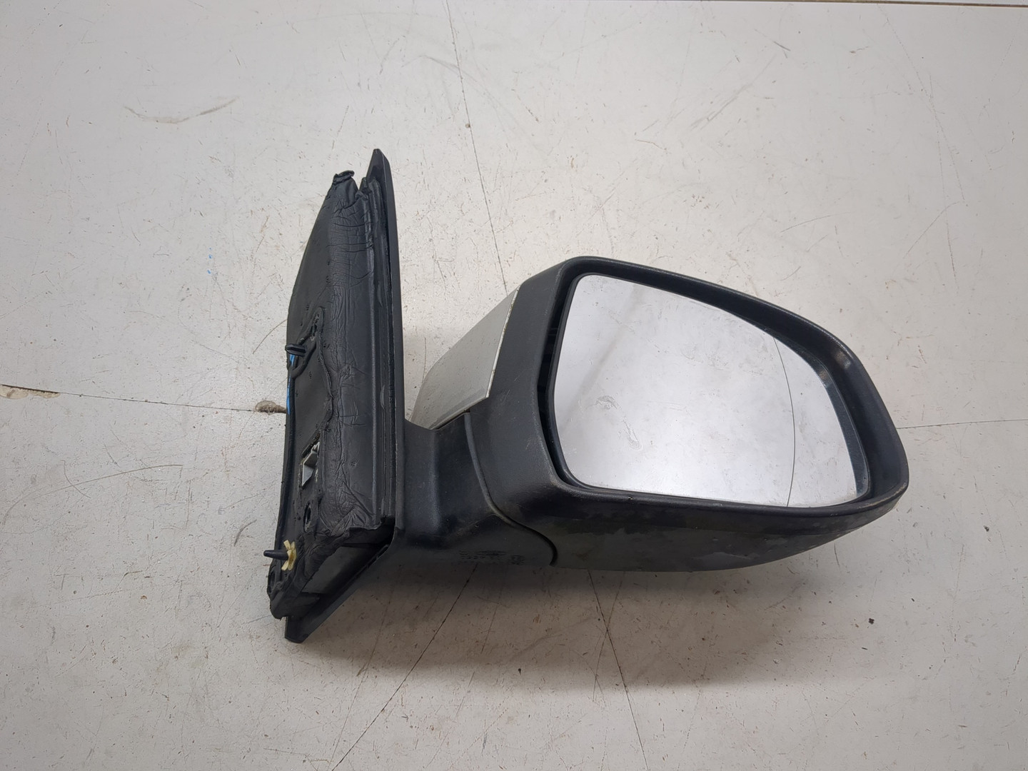 Зеркало правое электрическое