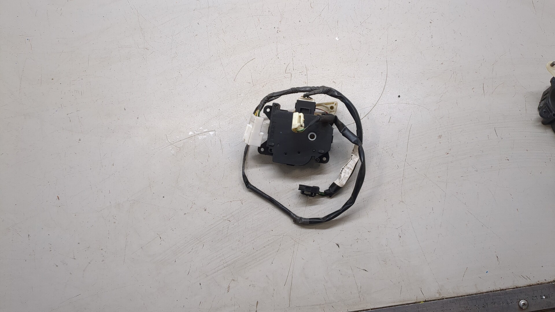 Моторчик заслонки печки