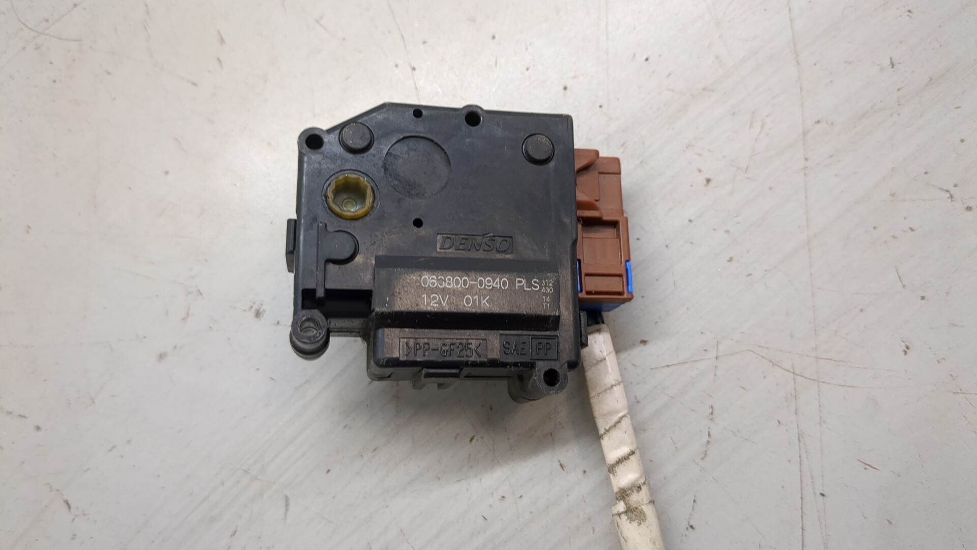 Моторчик заслонки печки