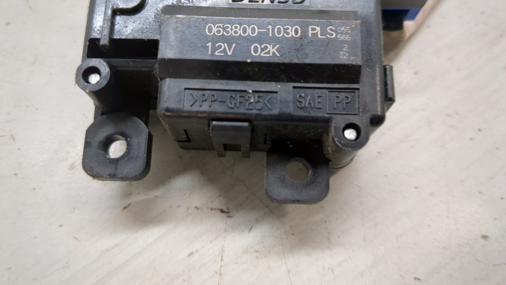 Моторчик заслонки печки