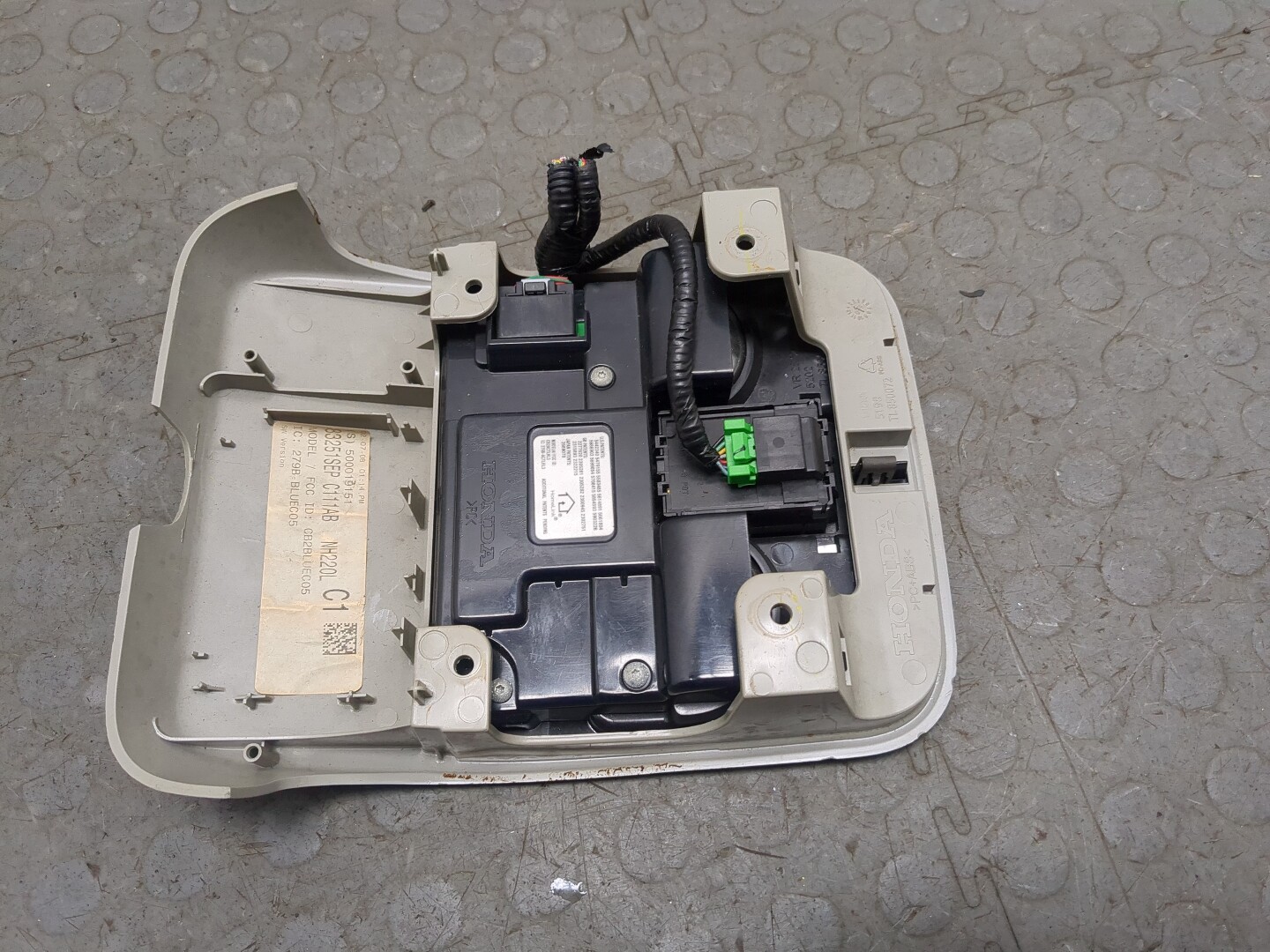 Плафон салонный