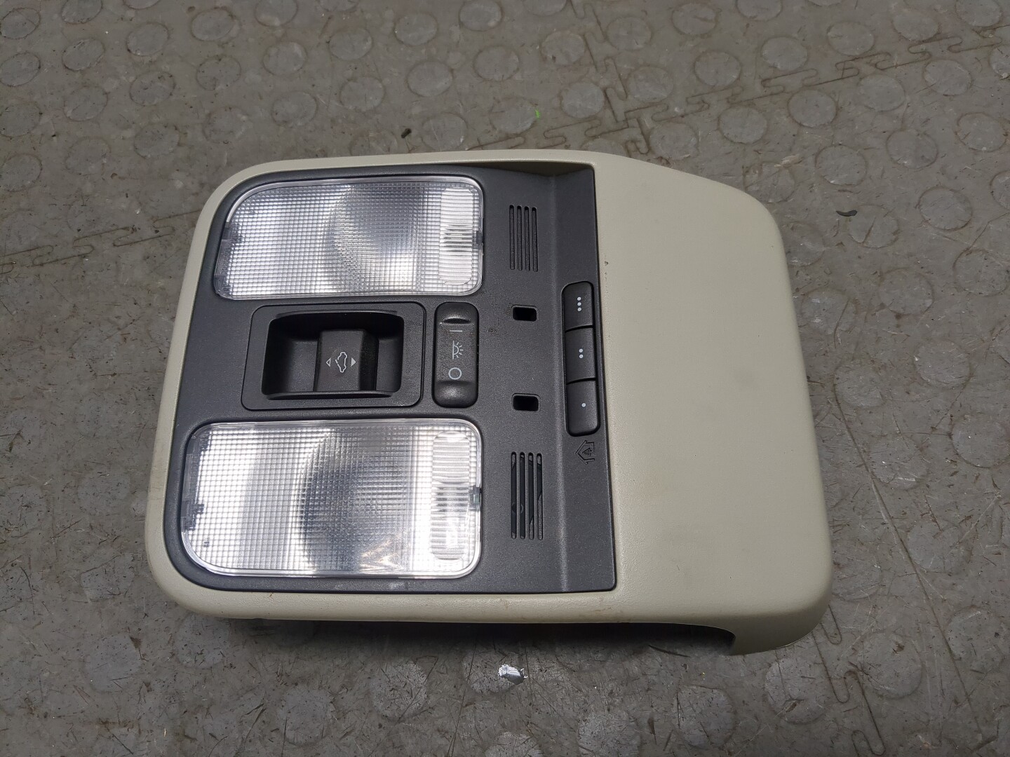 Плафон салонный