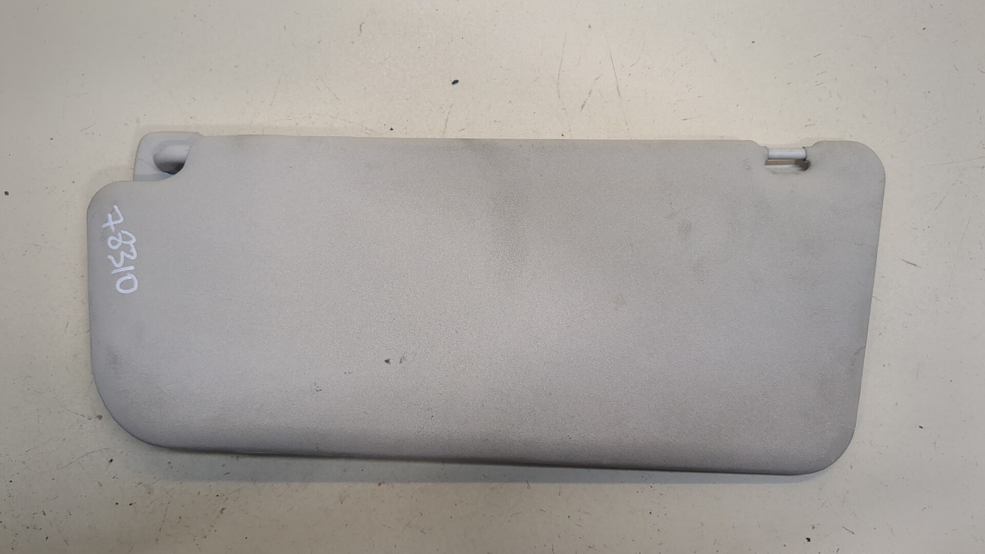 Козырек солнцезащитный