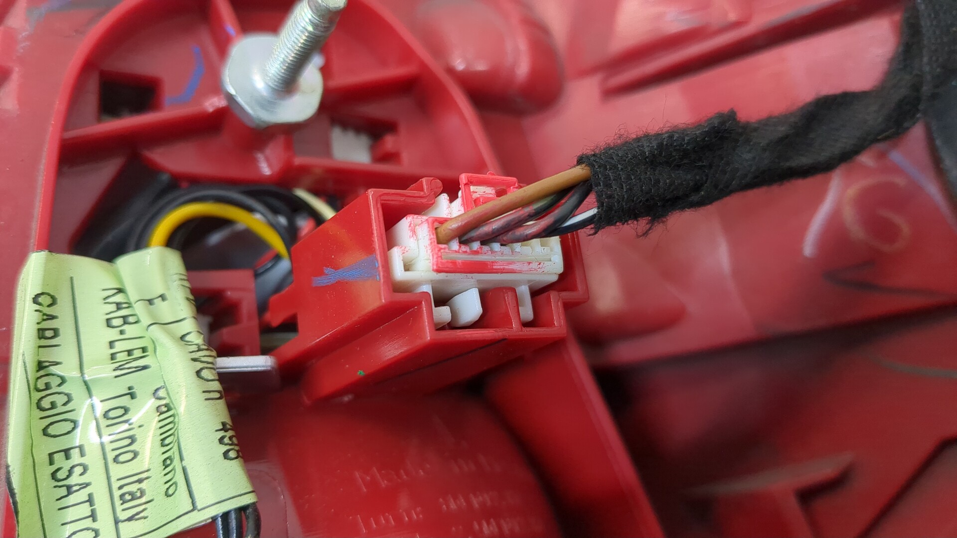 Фонарь задний левый