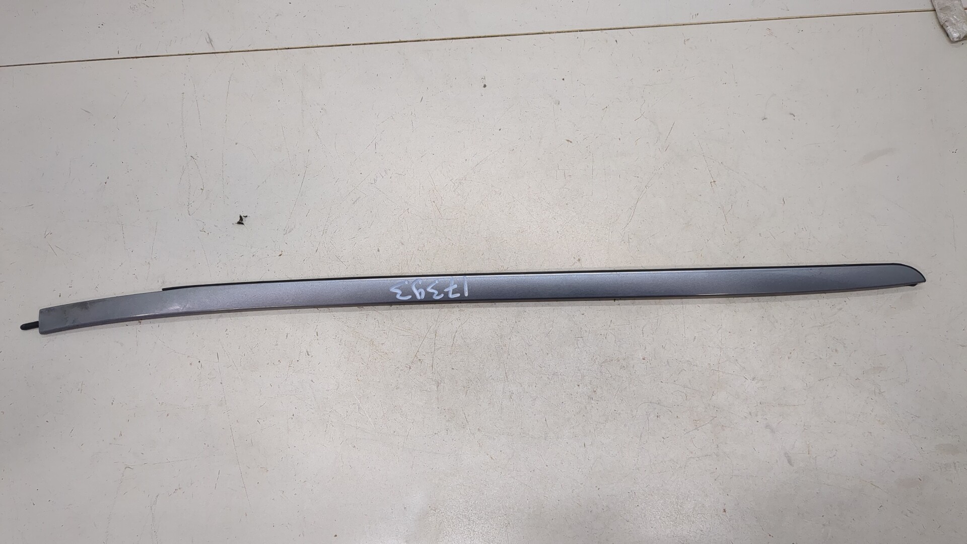 Молдинг лобового стекла