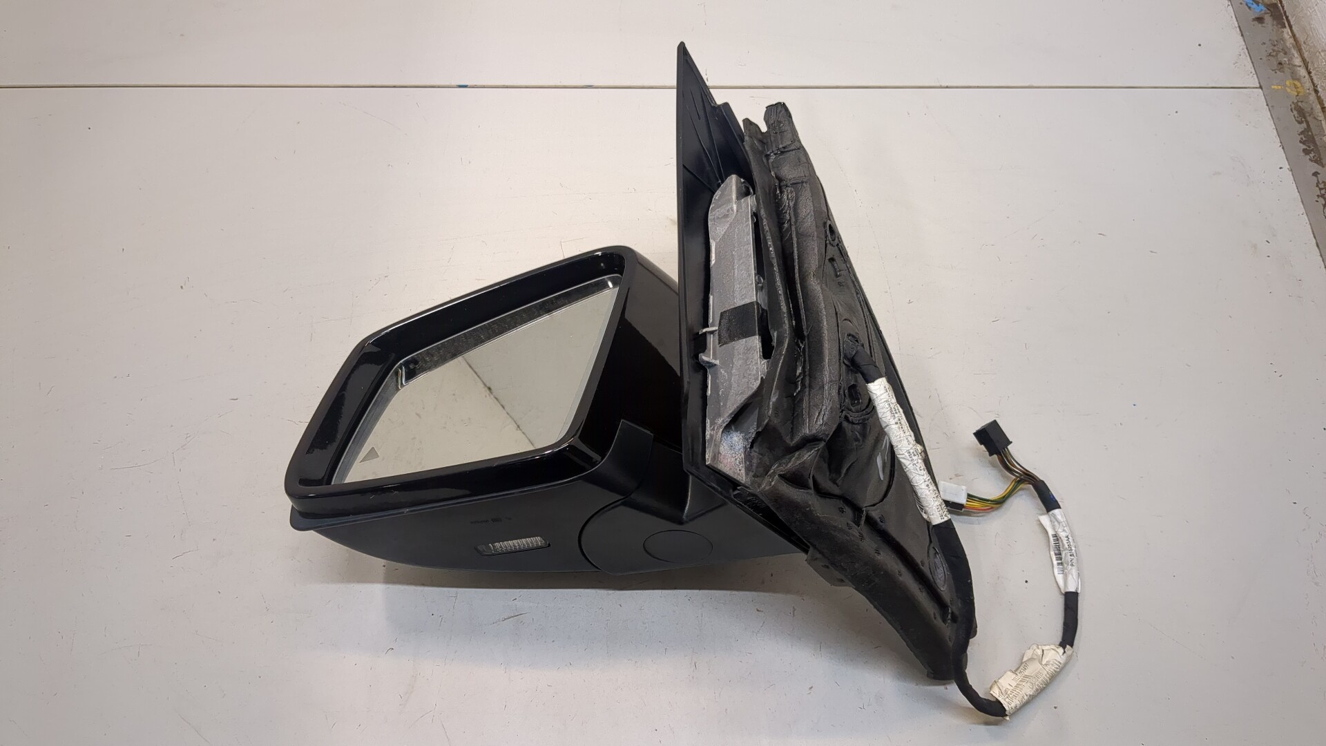 Зеркало левое электрическое