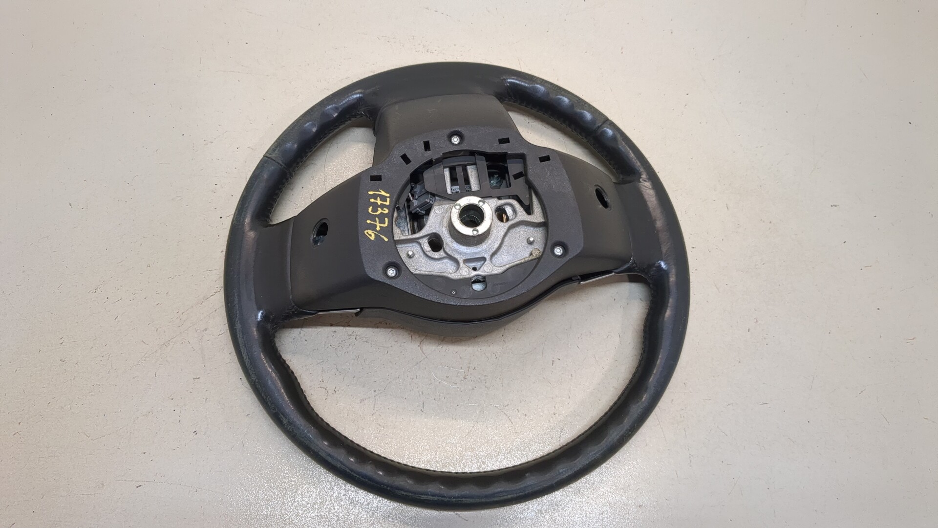 Рулевое колесо (руль)