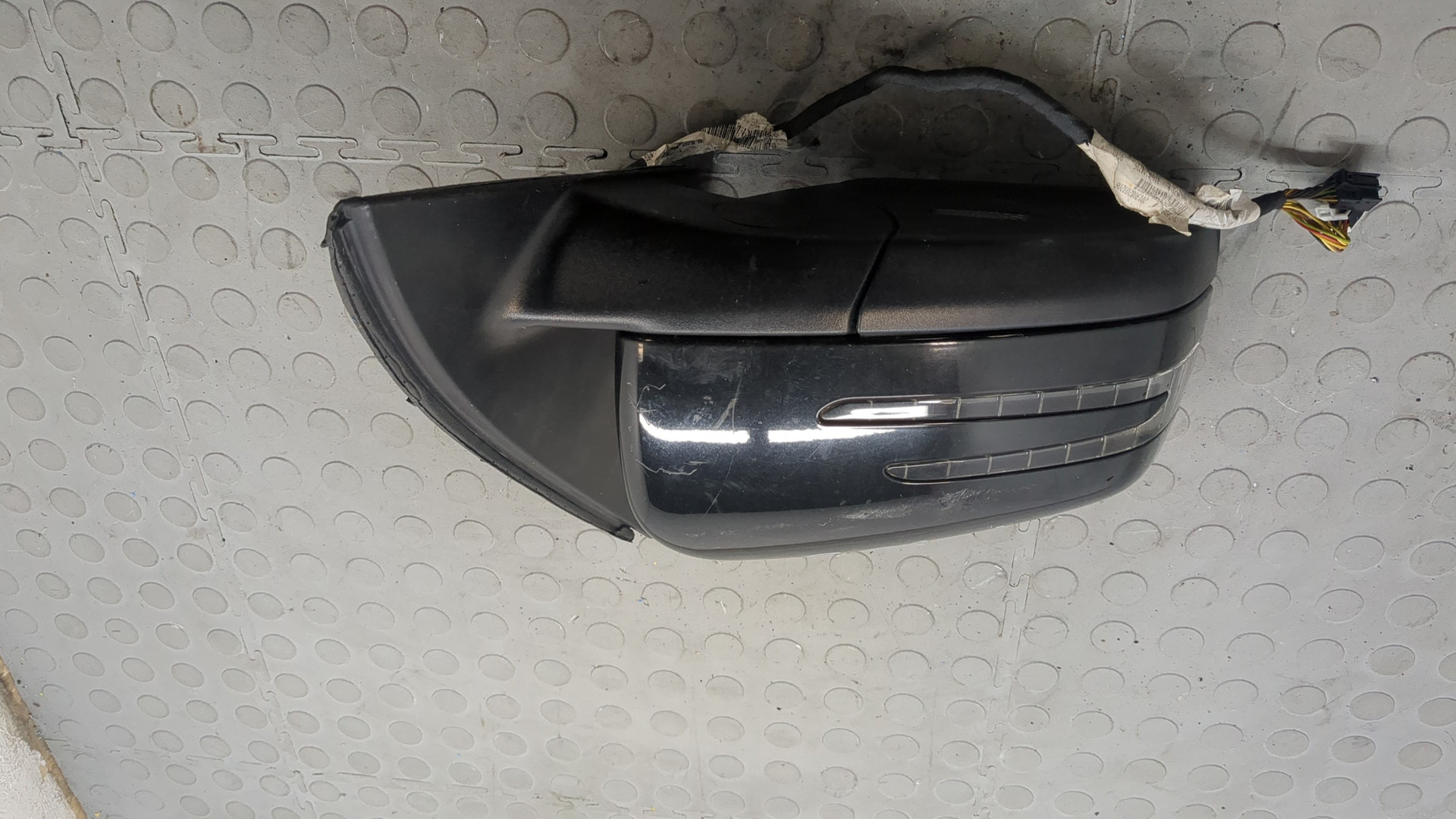 Зеркало правое электрическое