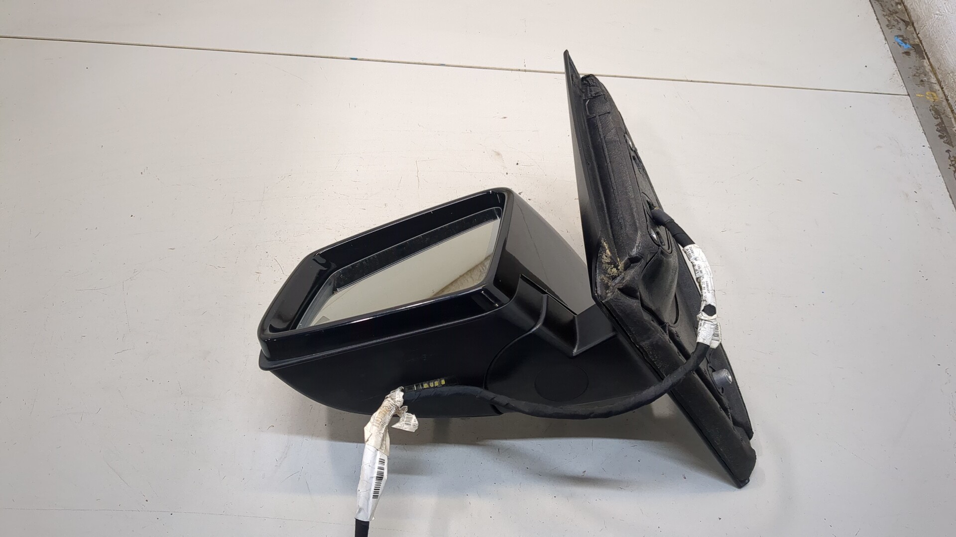 Зеркало левое электрическое