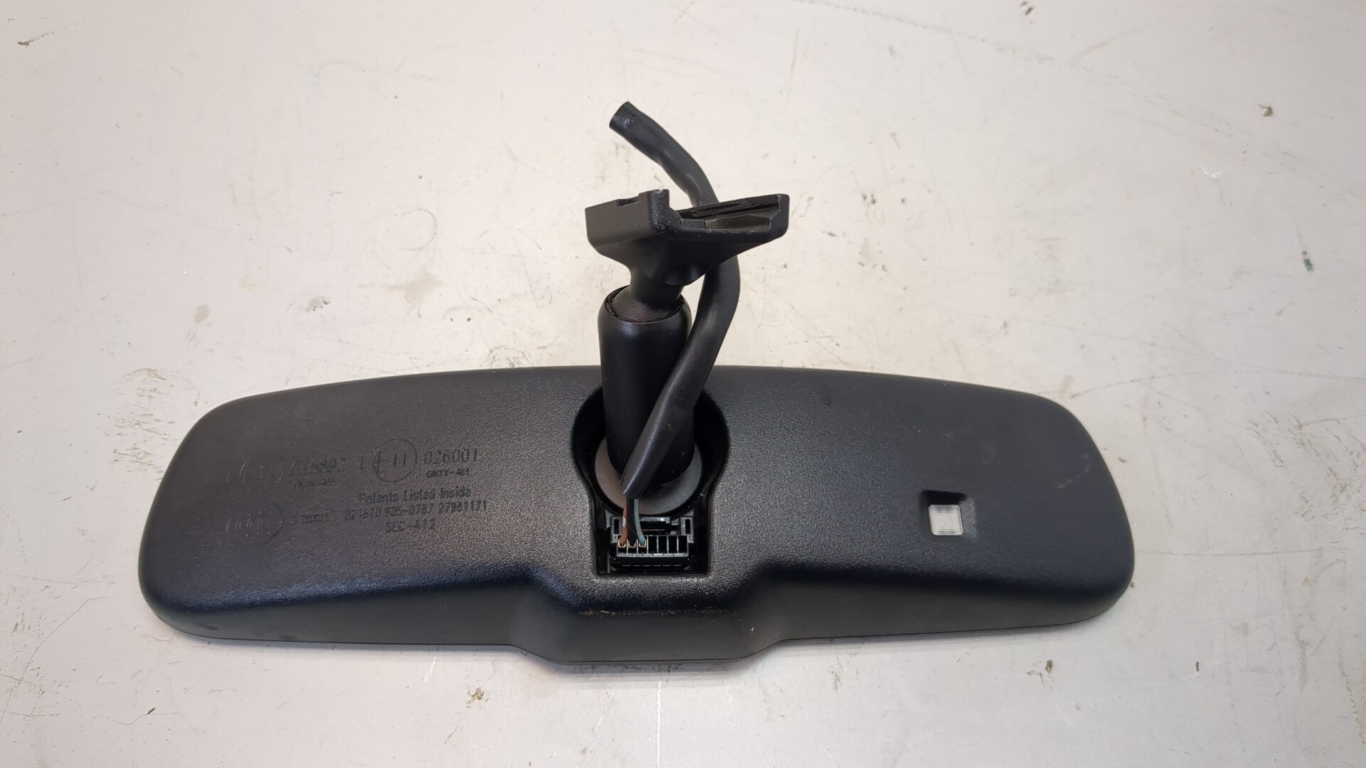 Зеркало заднего вида